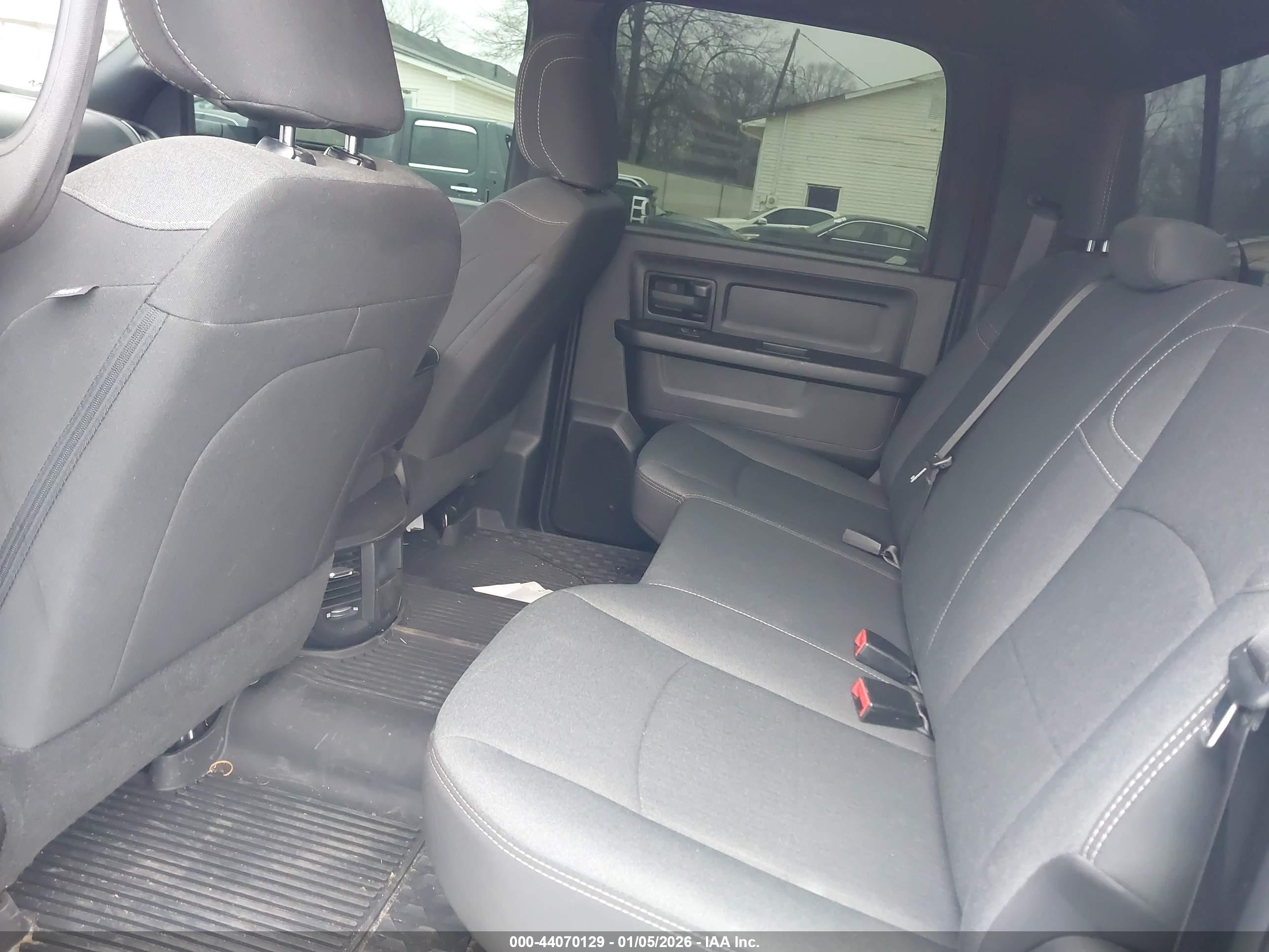 RAM 3500 image 8