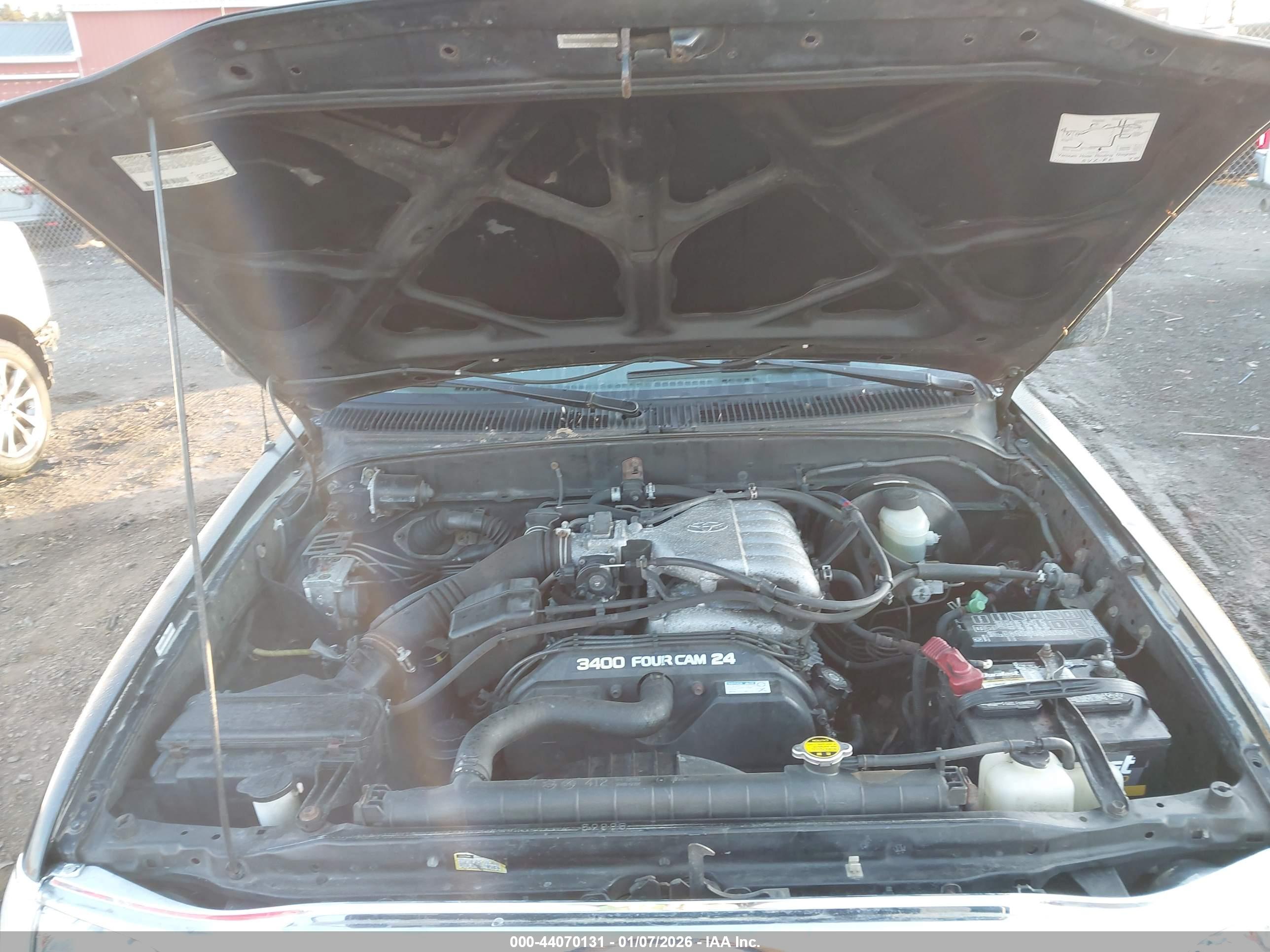 TOYOTA TACOMA image 10