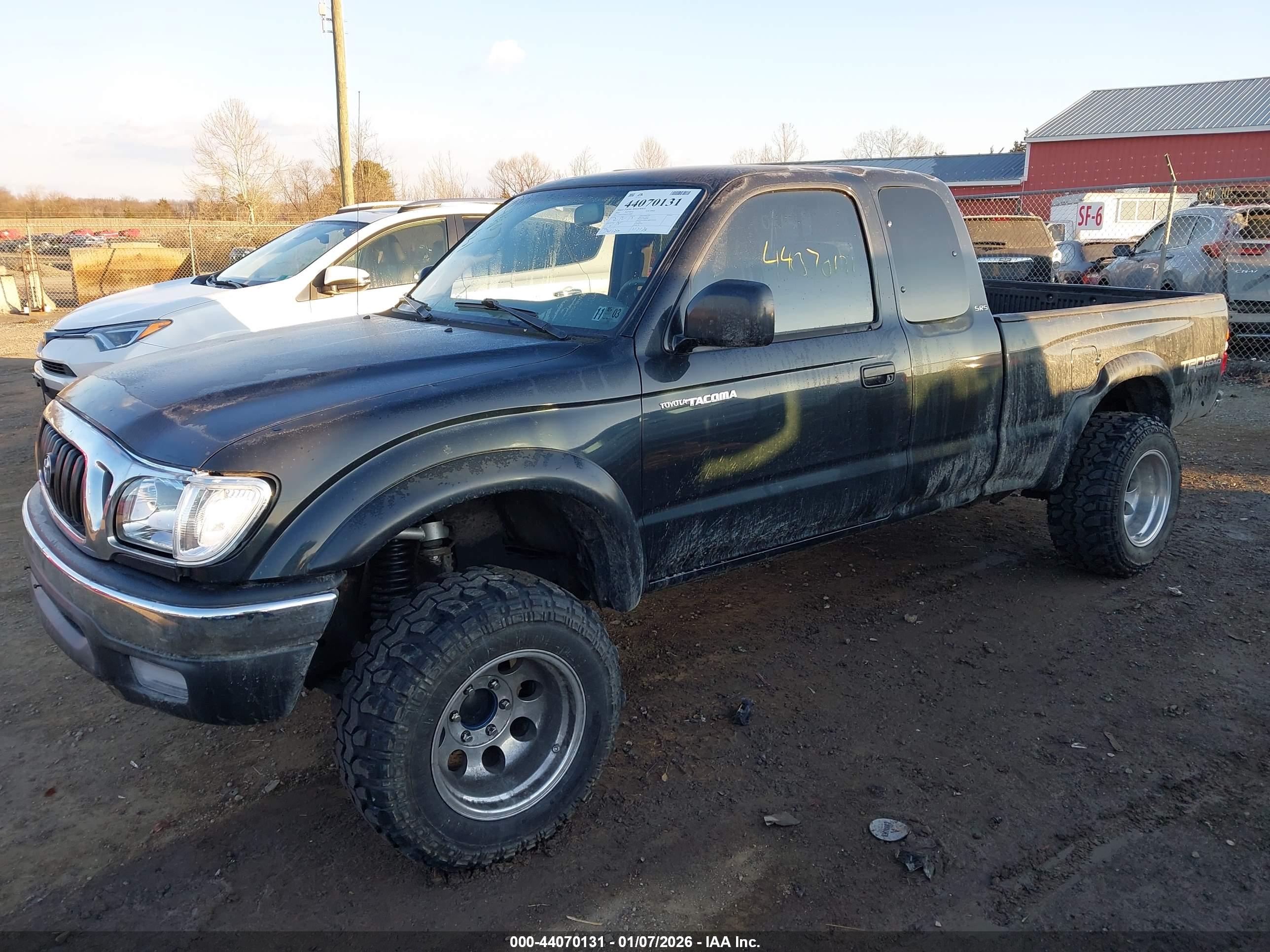 TOYOTA TACOMA image 2