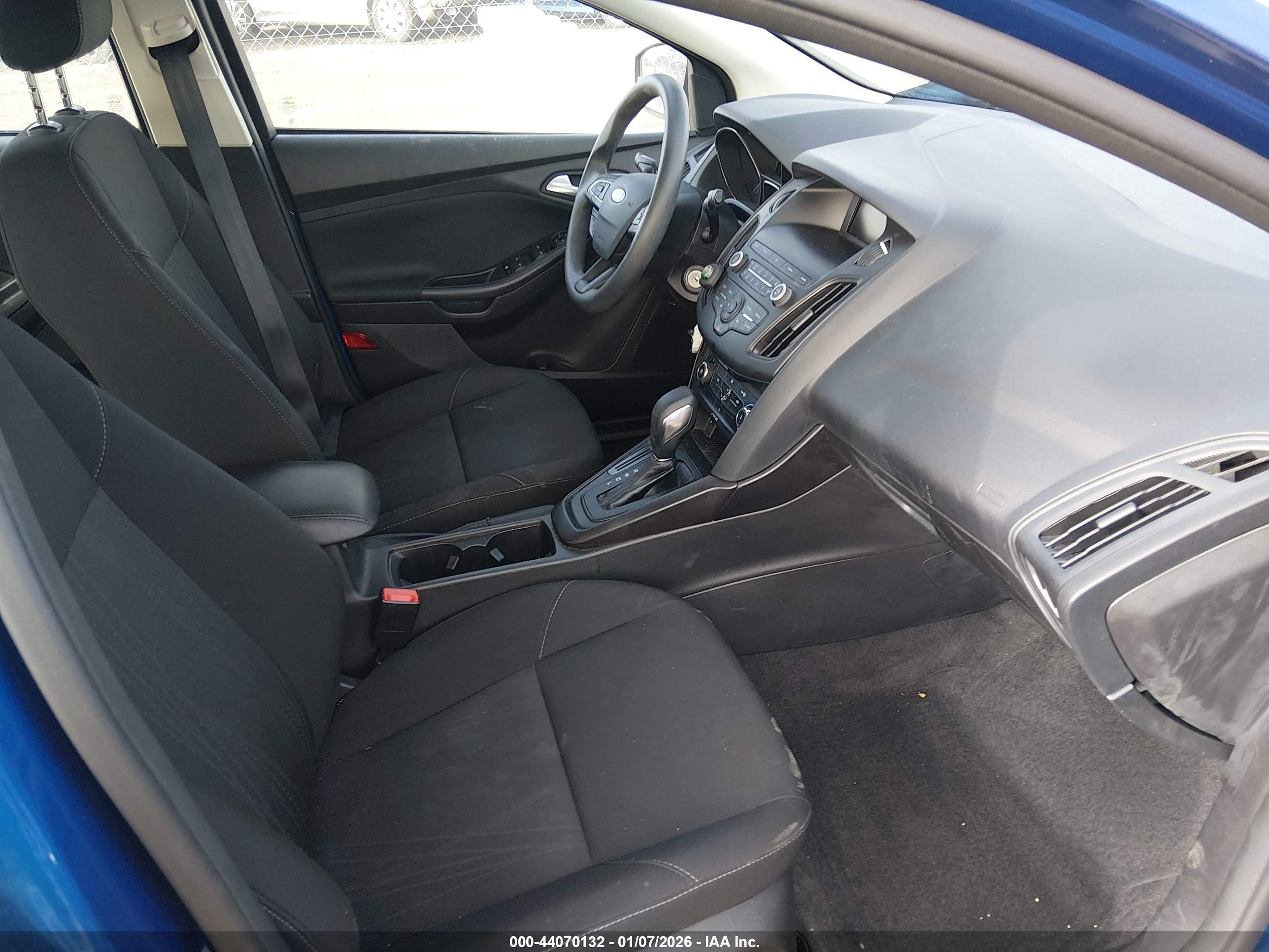 FORD FOCUS image 5