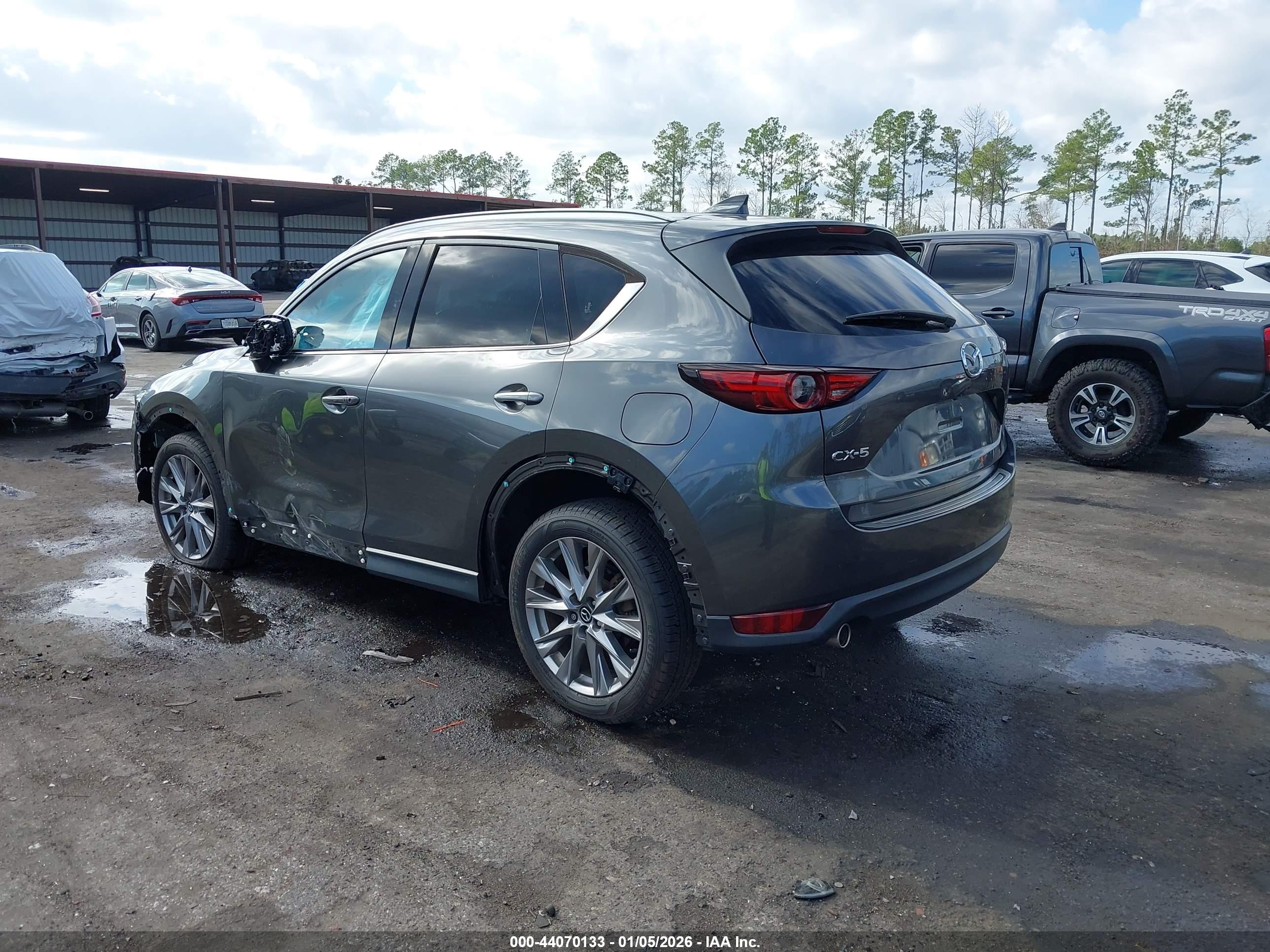 MAZDA CX-5 image 3
