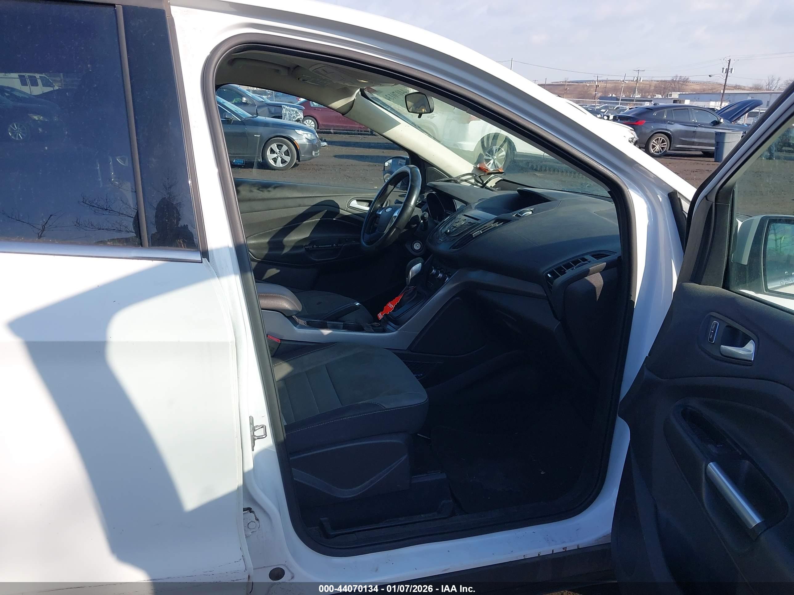 FORD ESCAPE image 5