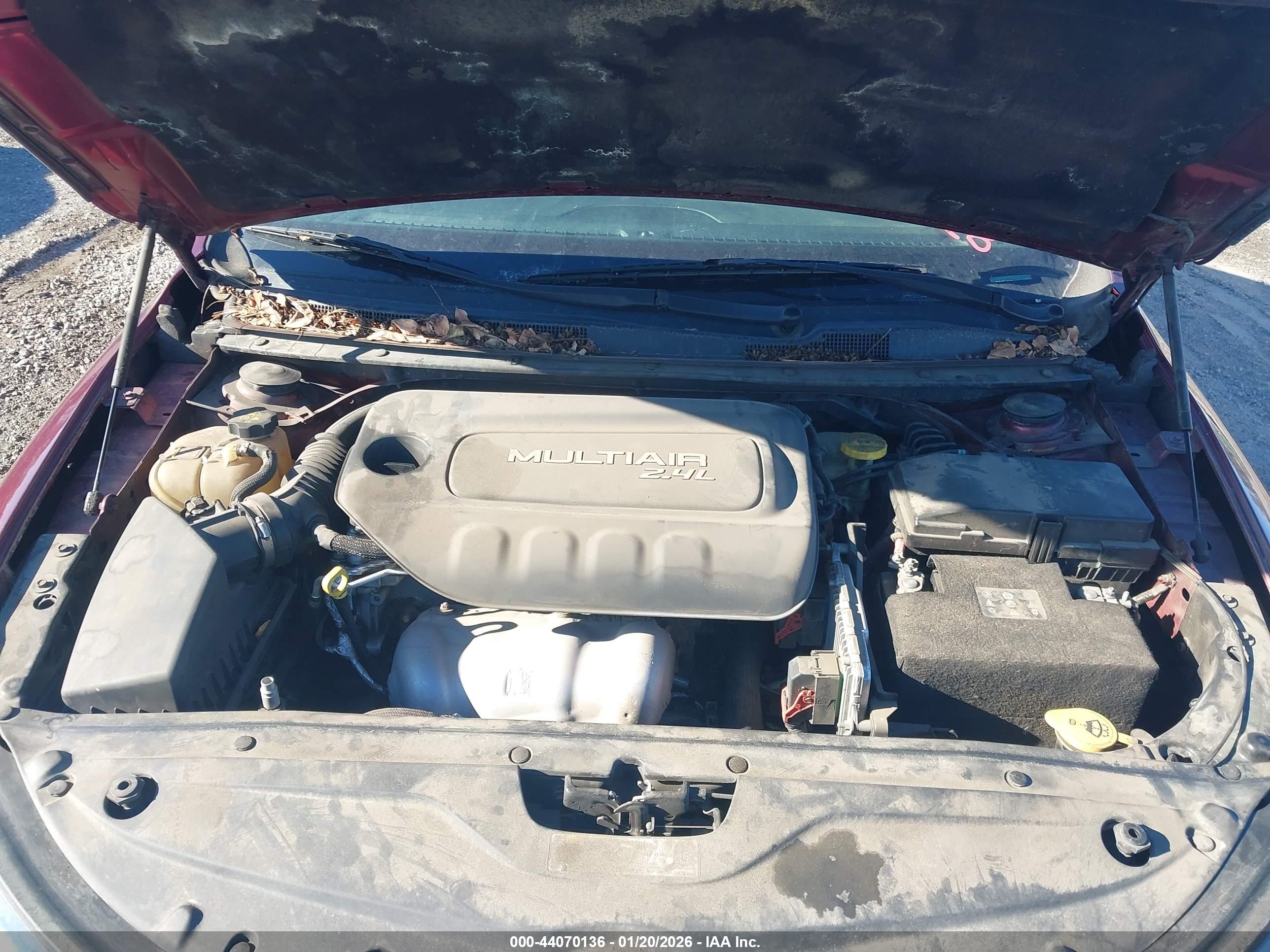 CHRYSLER 200 image 10