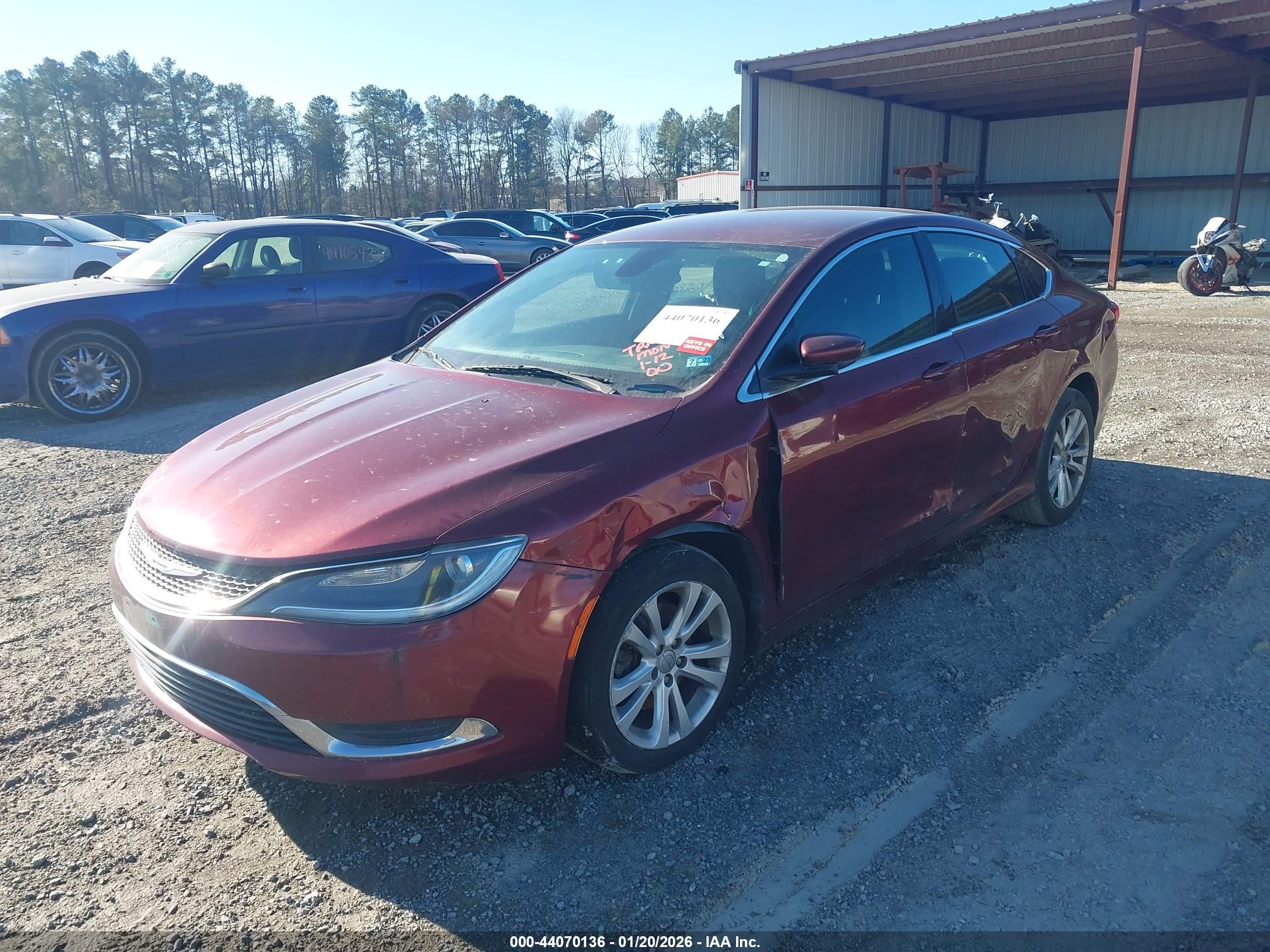 CHRYSLER 200 image 2