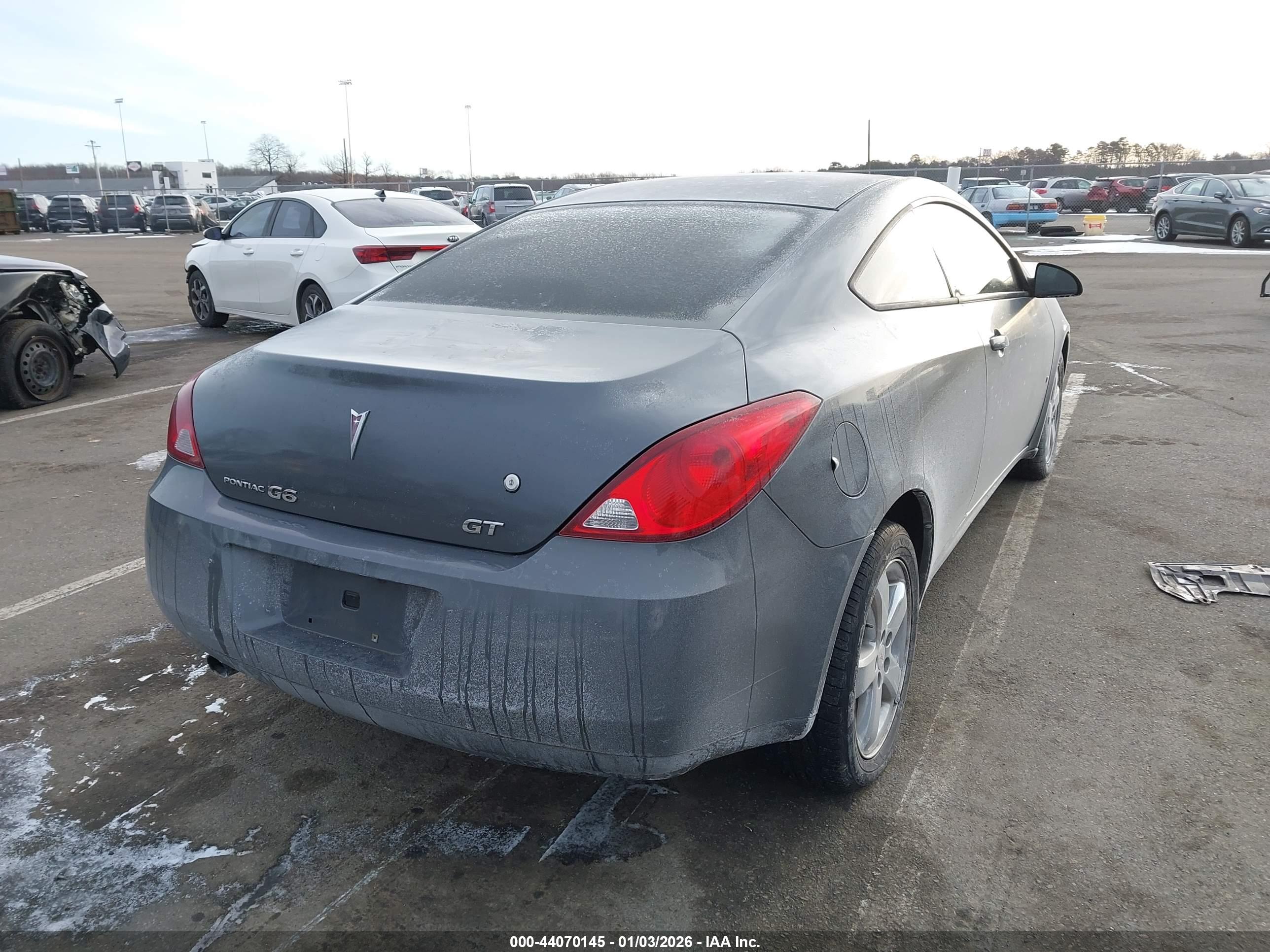 PONTIAC G6 image 4
