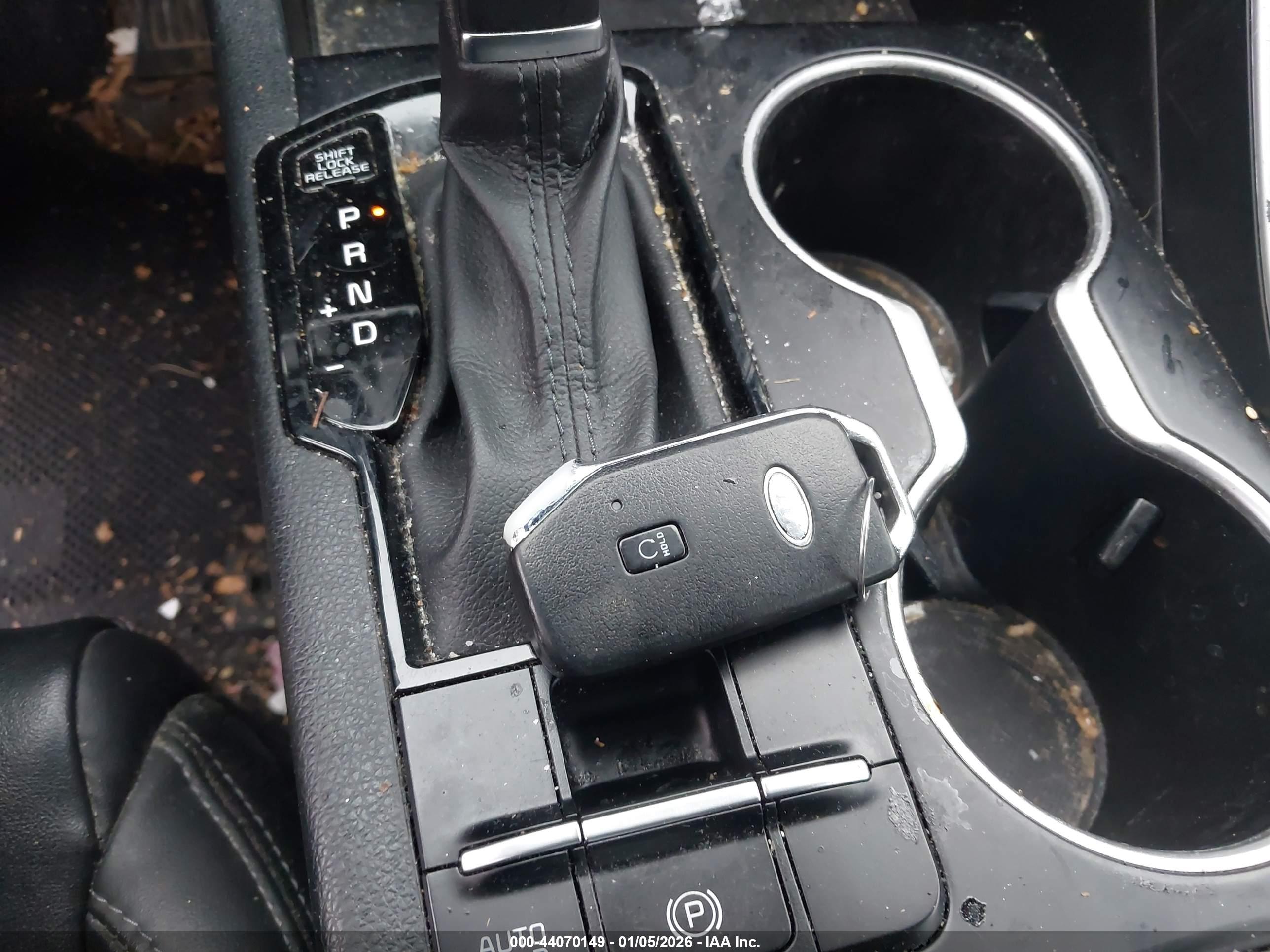 KIA K5 image 11