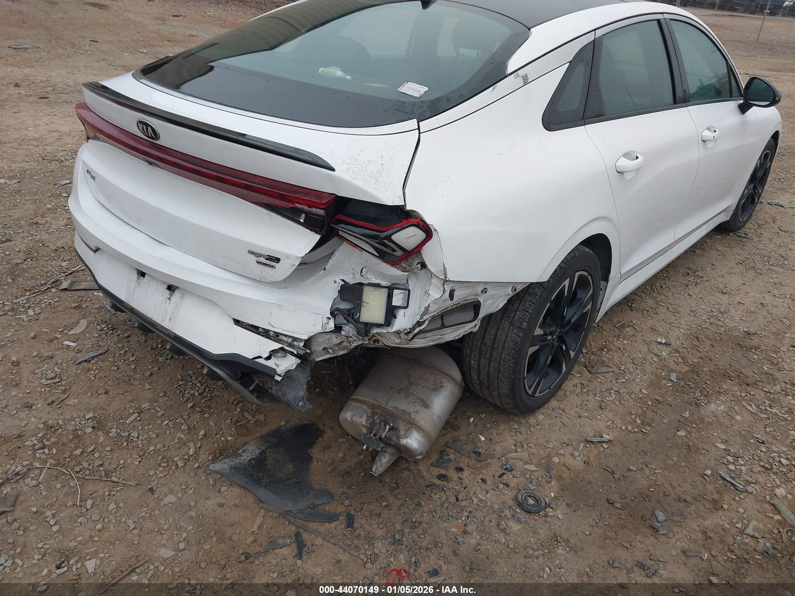 KIA K5 image 6