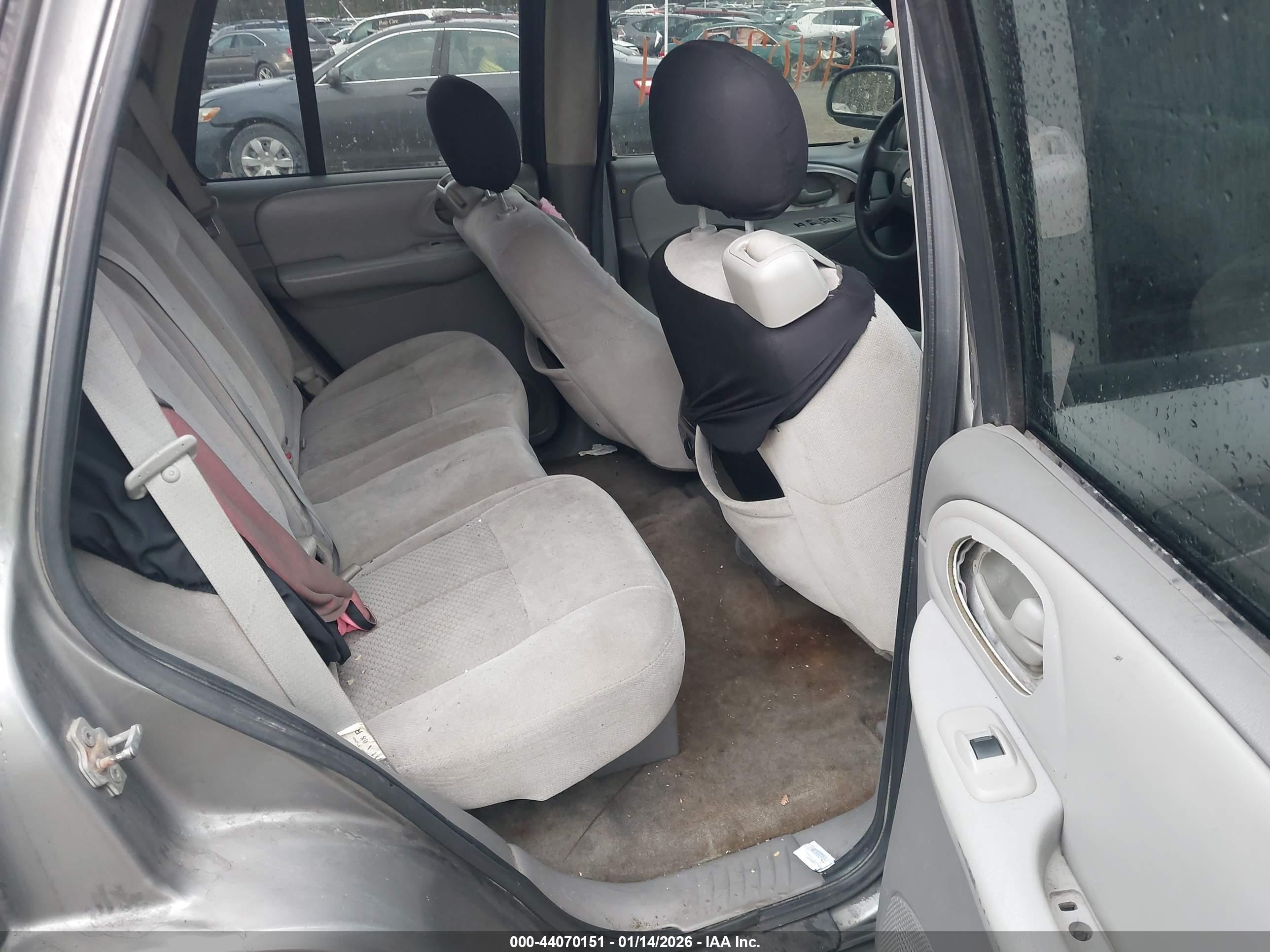 CHEVROLET TRAILBLAZER image 8