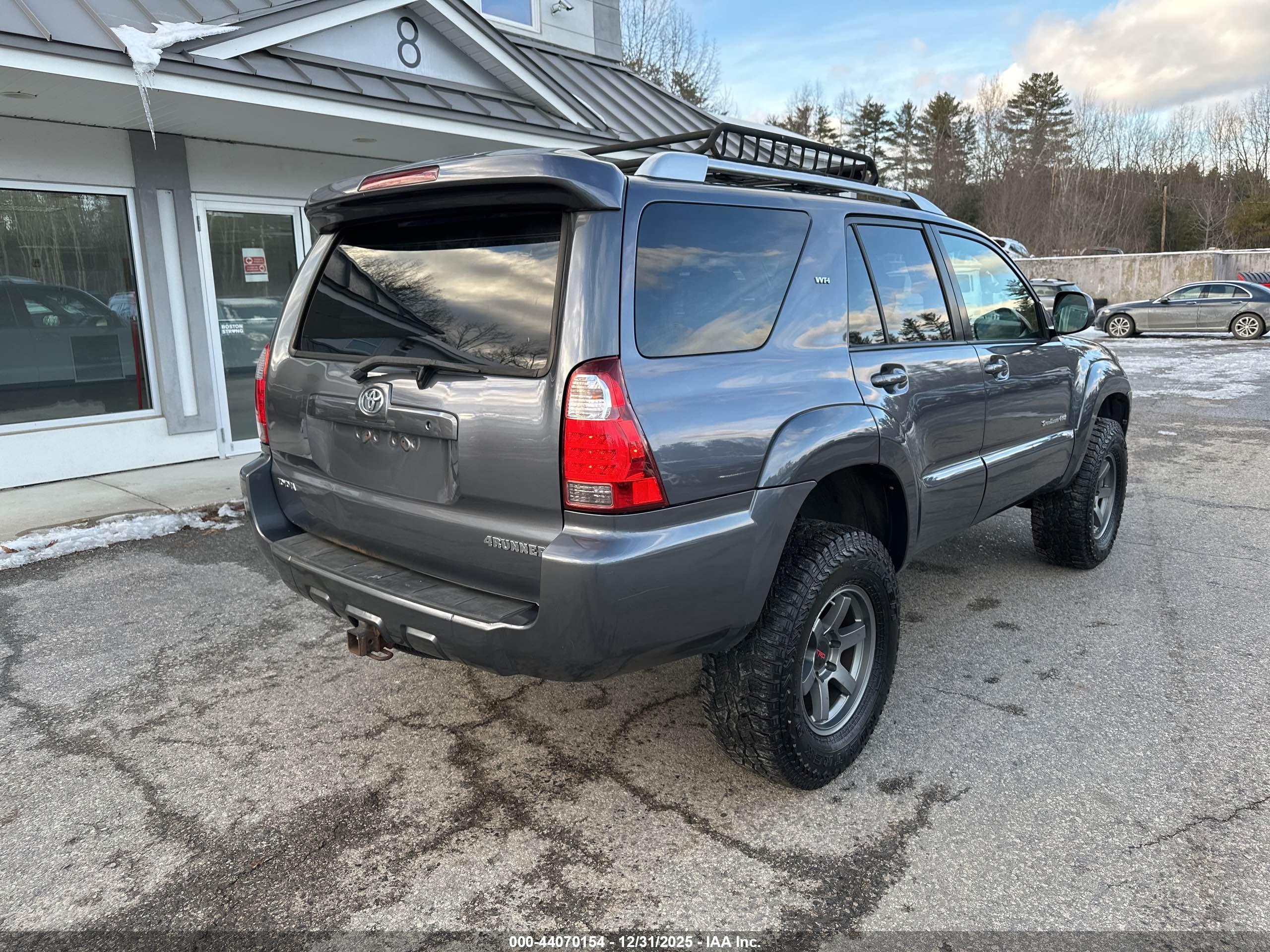 TOYOTA 4RUNNER image 4