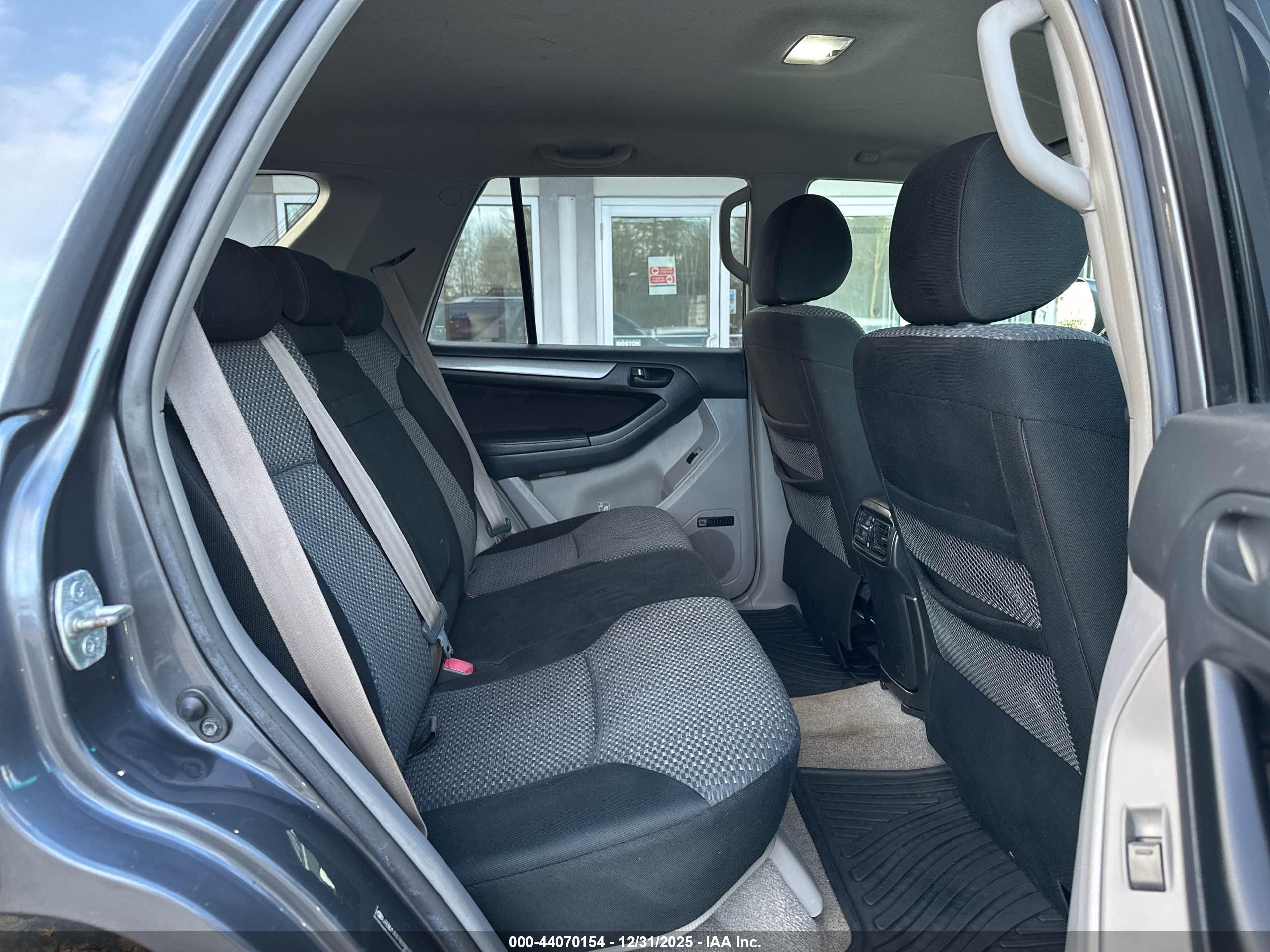 TOYOTA 4RUNNER image 8