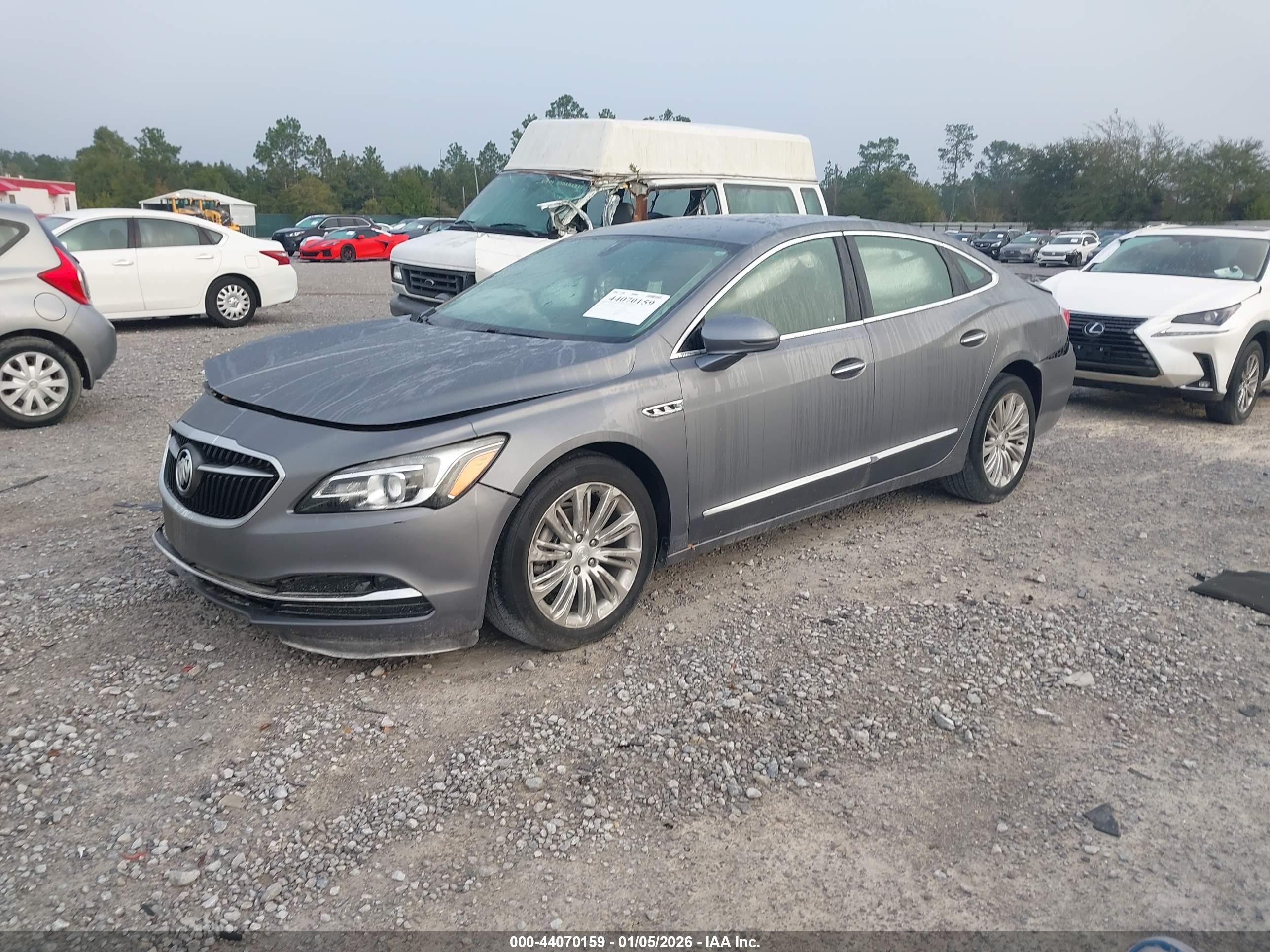 BUICK LACROSSE image 2