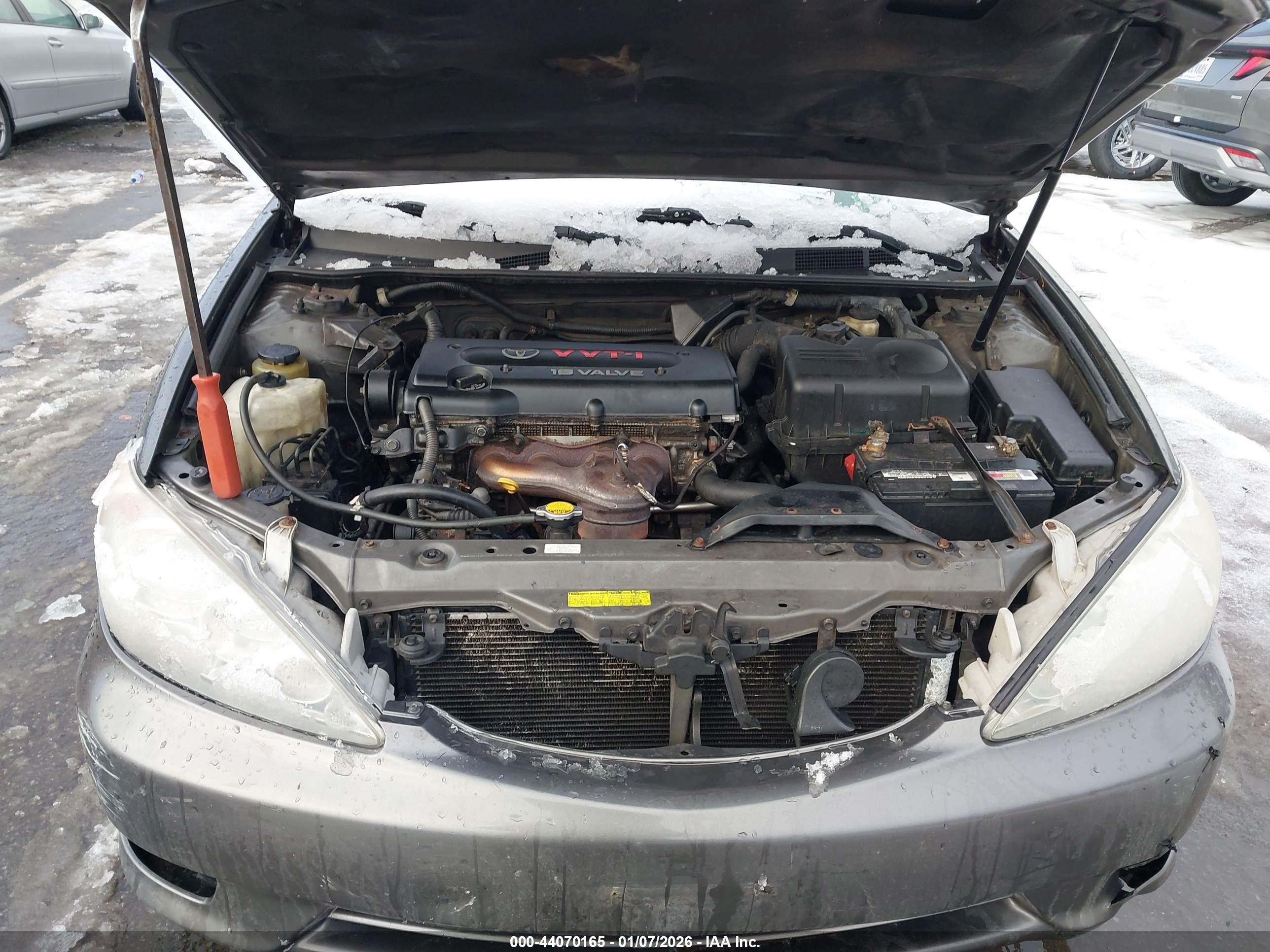 TOYOTA CAMRY image 10