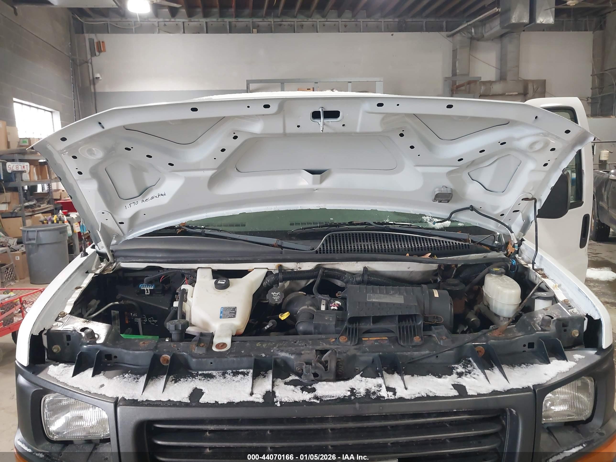 GMC SAVANA image 10