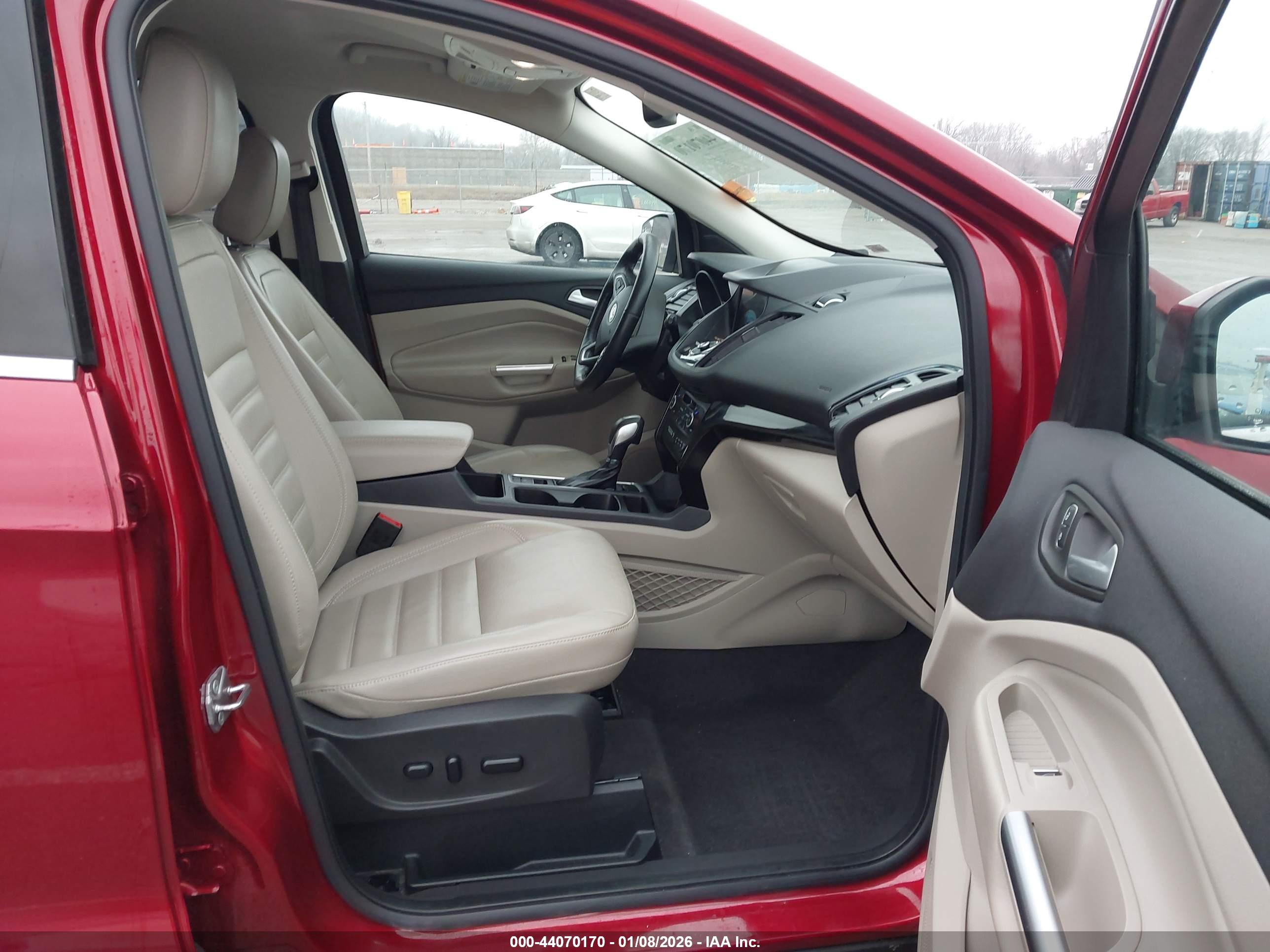 FORD ESCAPE image 5
