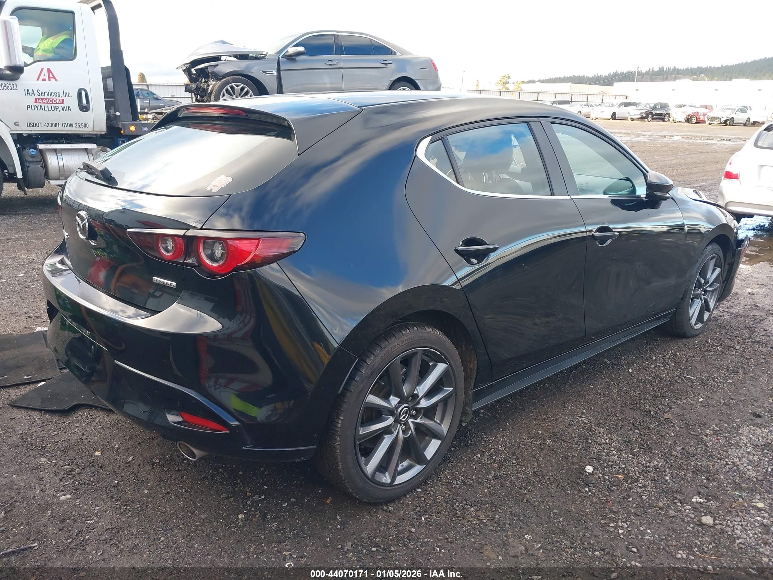 MAZDA MAZDA3 image 4