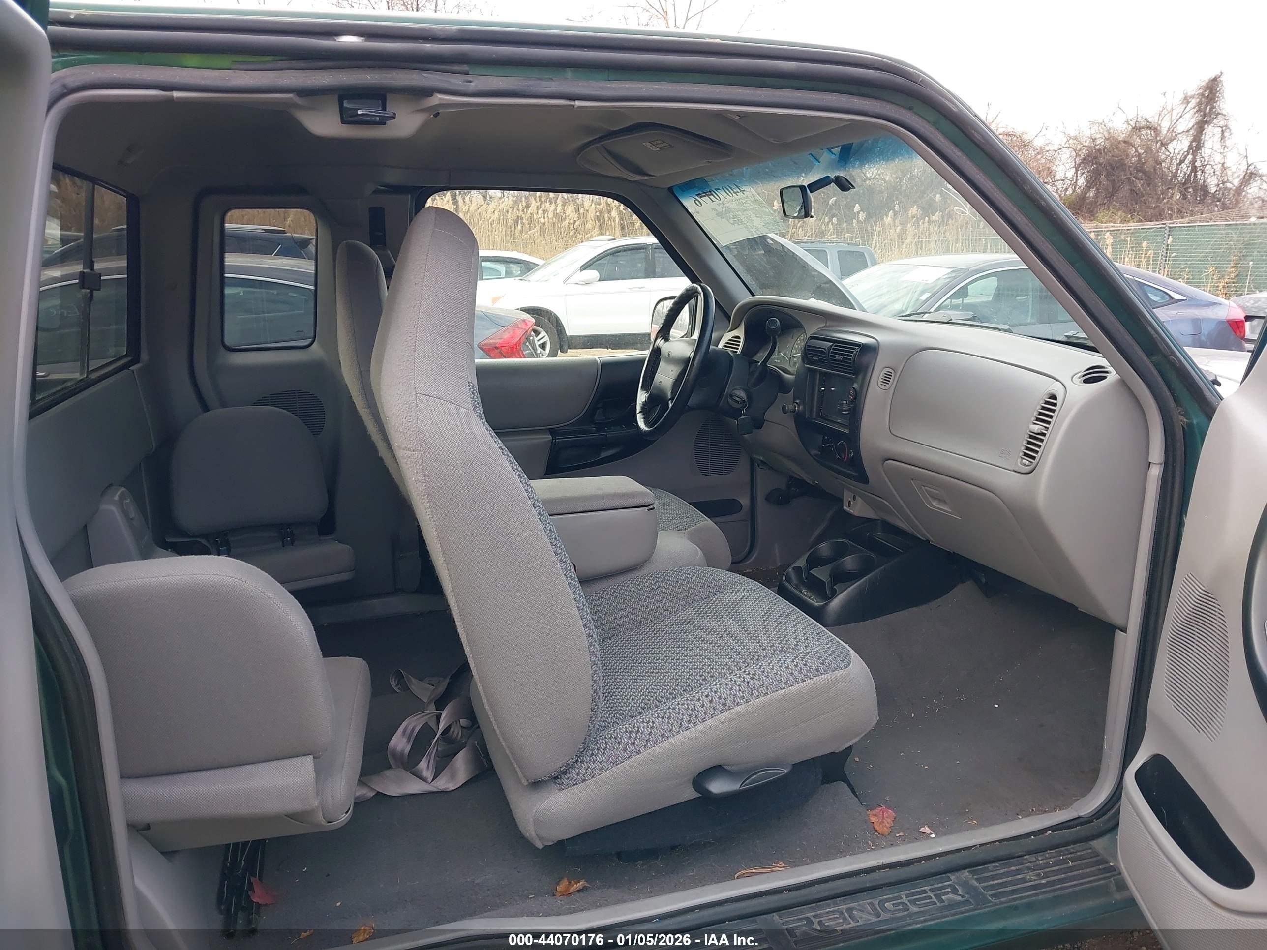 FORD RANGER image 8