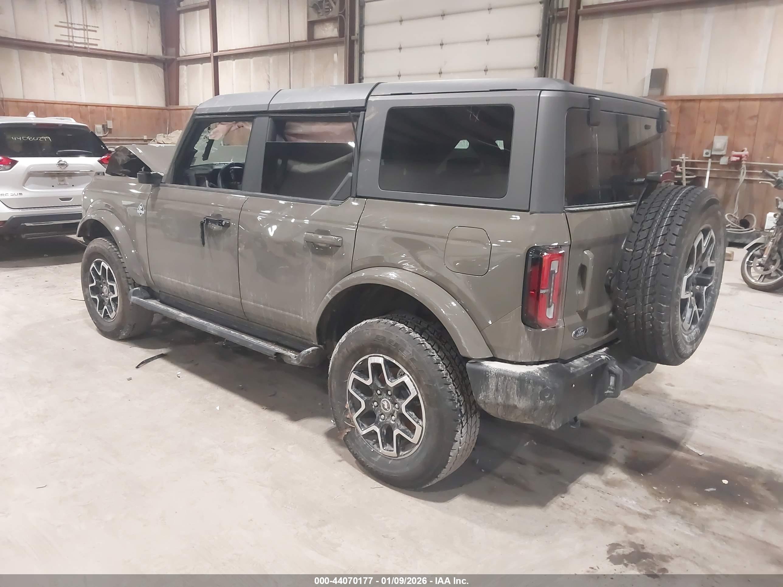 FORD BRONCO image 3