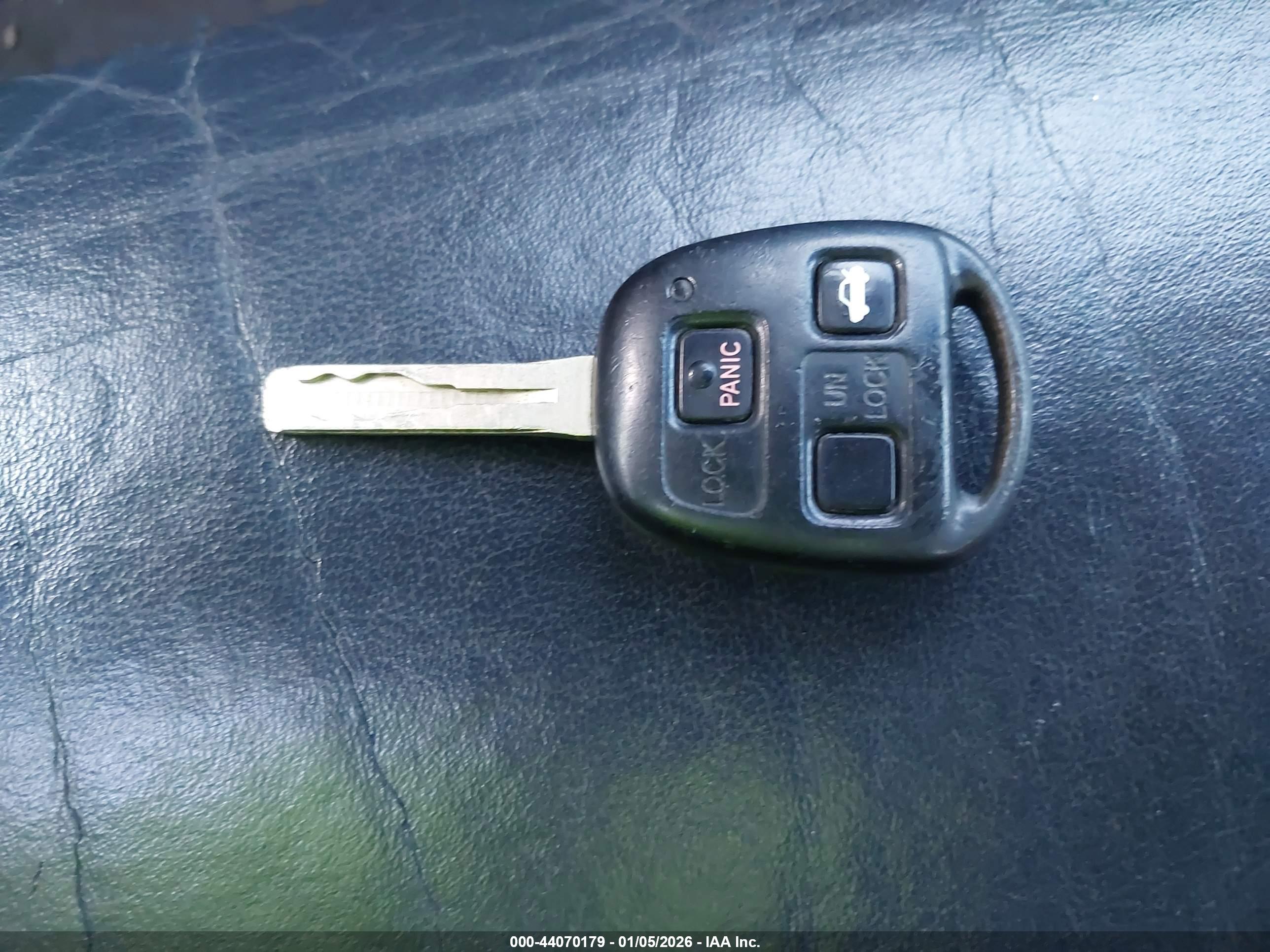 LEXUS ES image 11