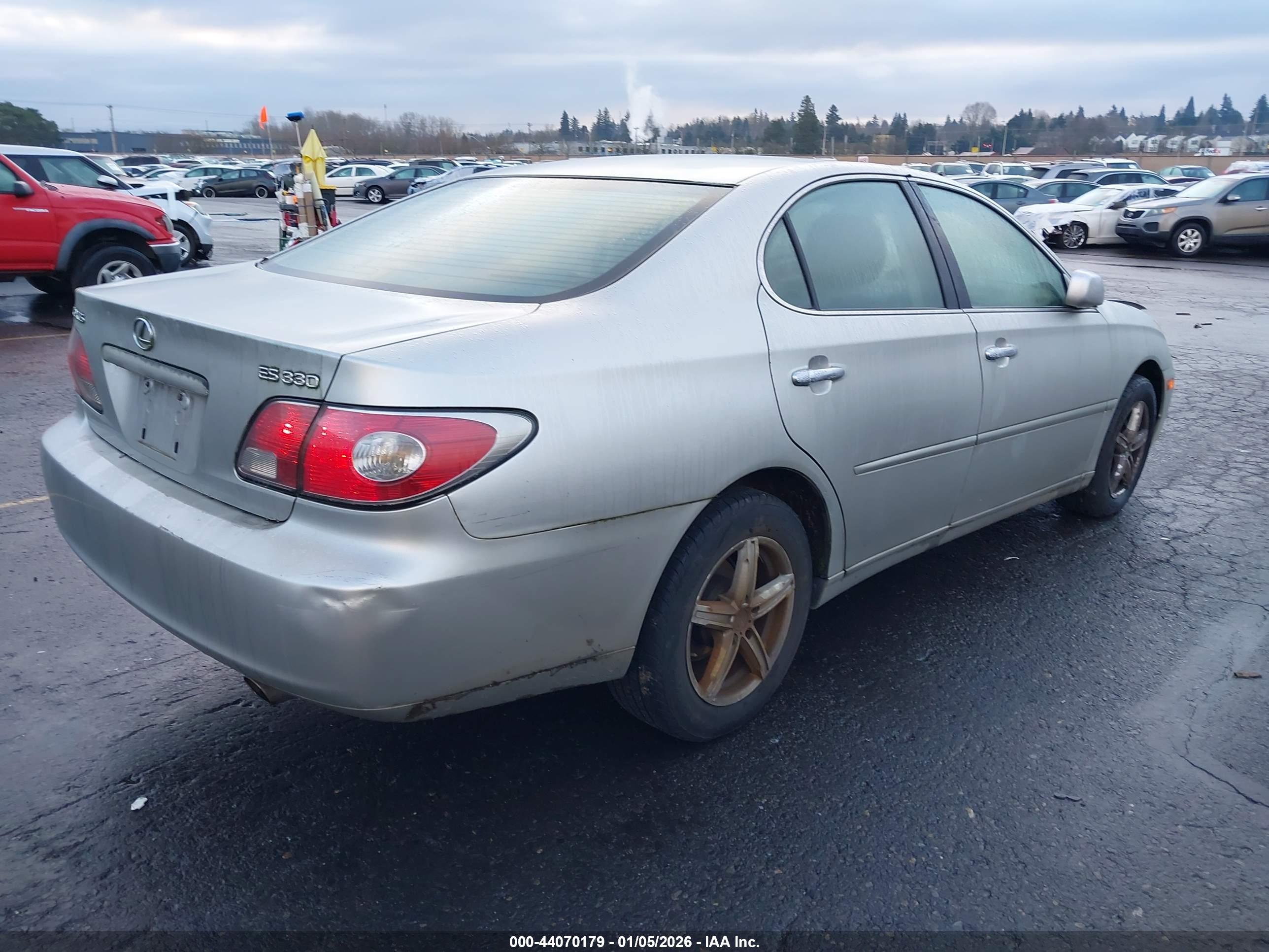 LEXUS ES image 4