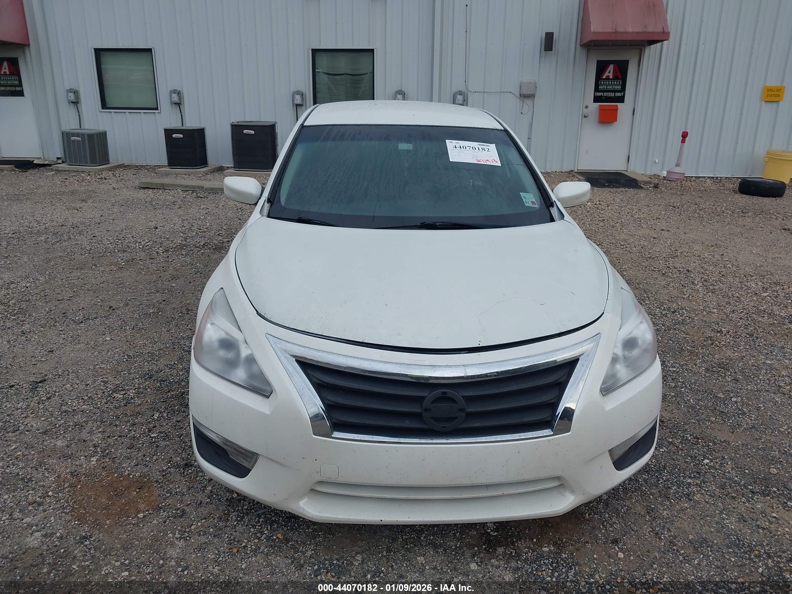 NISSAN ALTIMA image 10