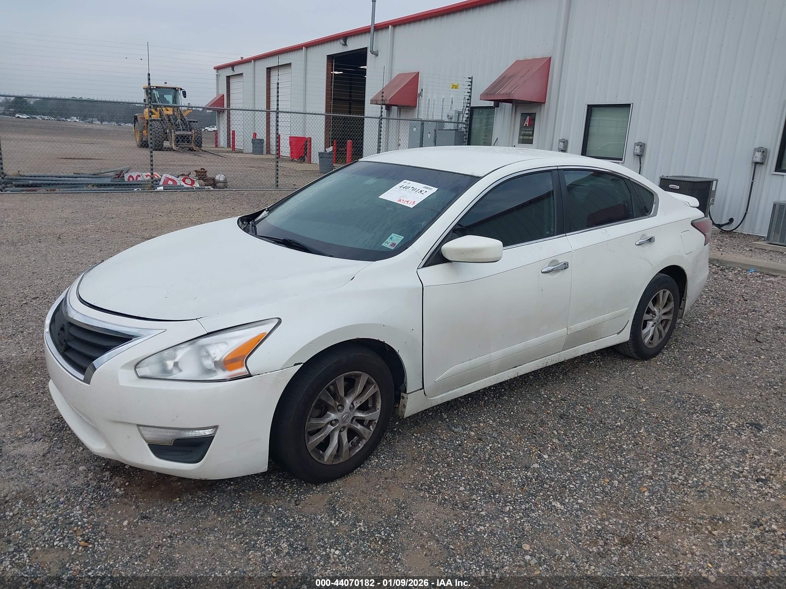 NISSAN ALTIMA image 2
