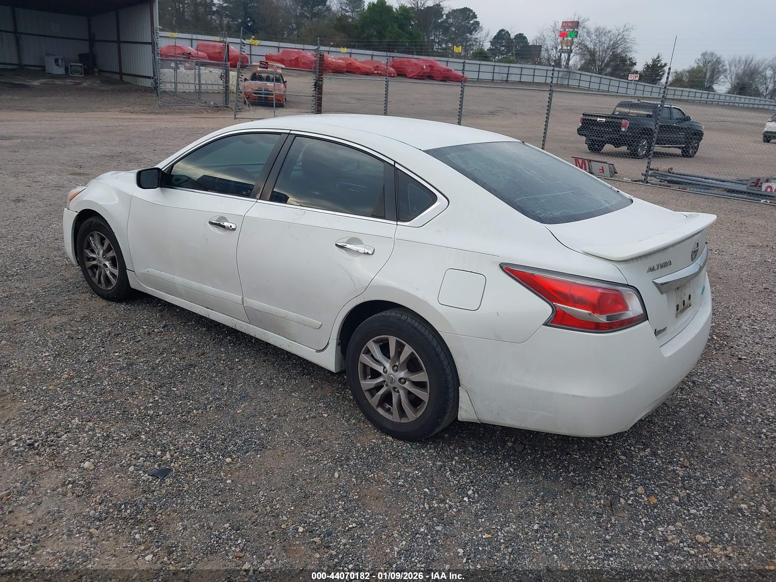 NISSAN ALTIMA image 3