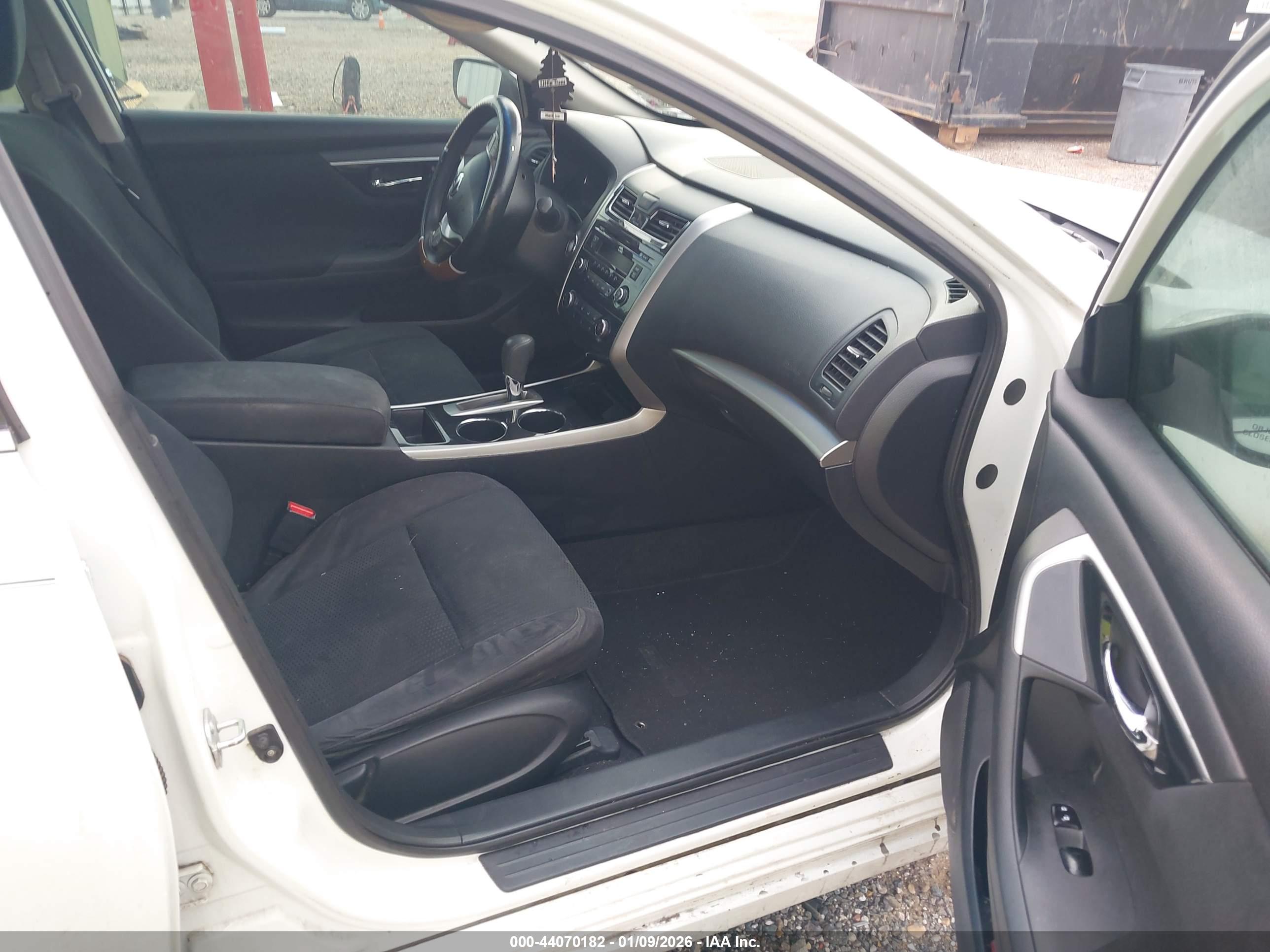NISSAN ALTIMA image 5