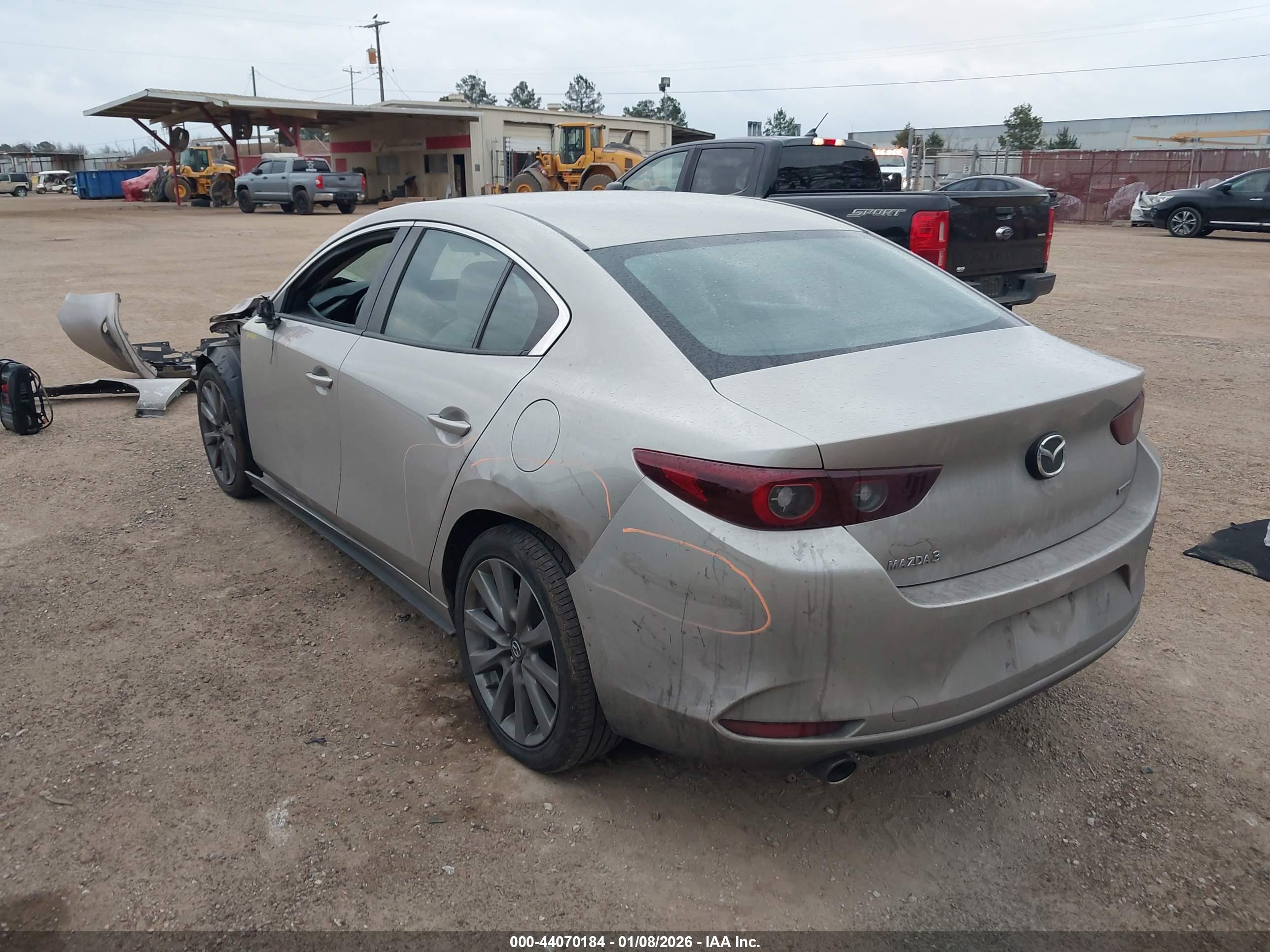 MAZDA MAZDA3 image 3