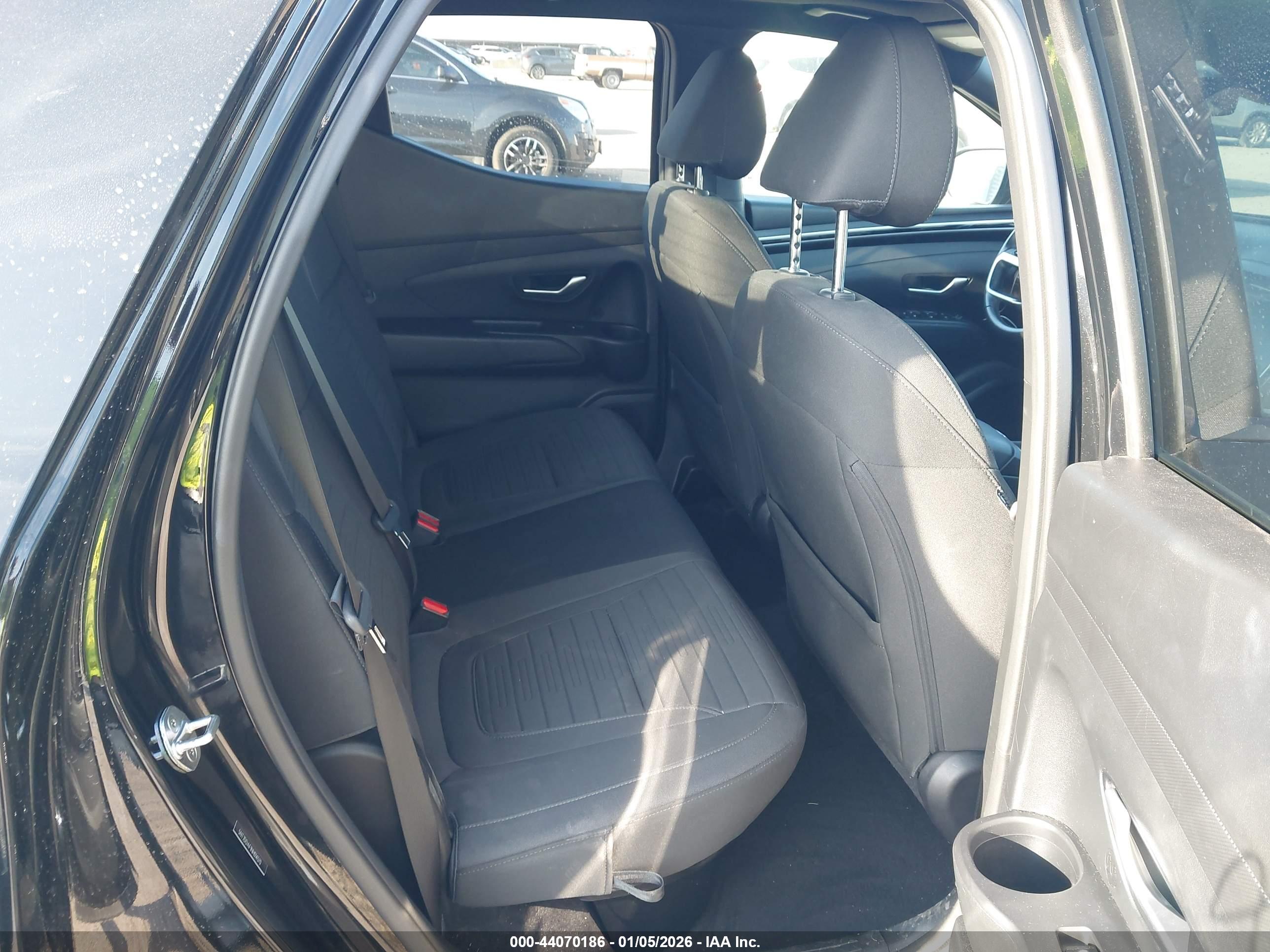 HYUNDAI SANTA image 8