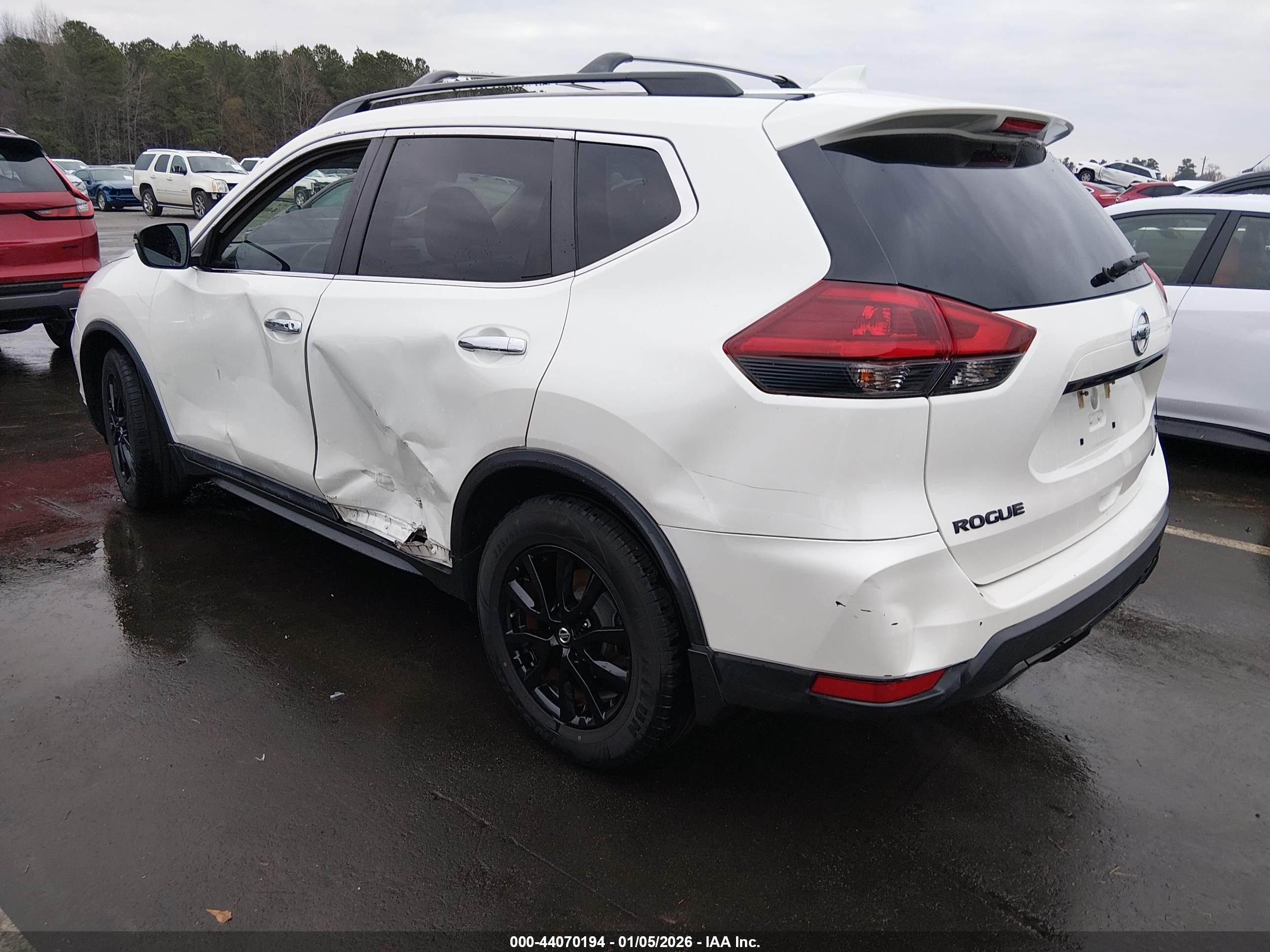 NISSAN ROGUE image 3