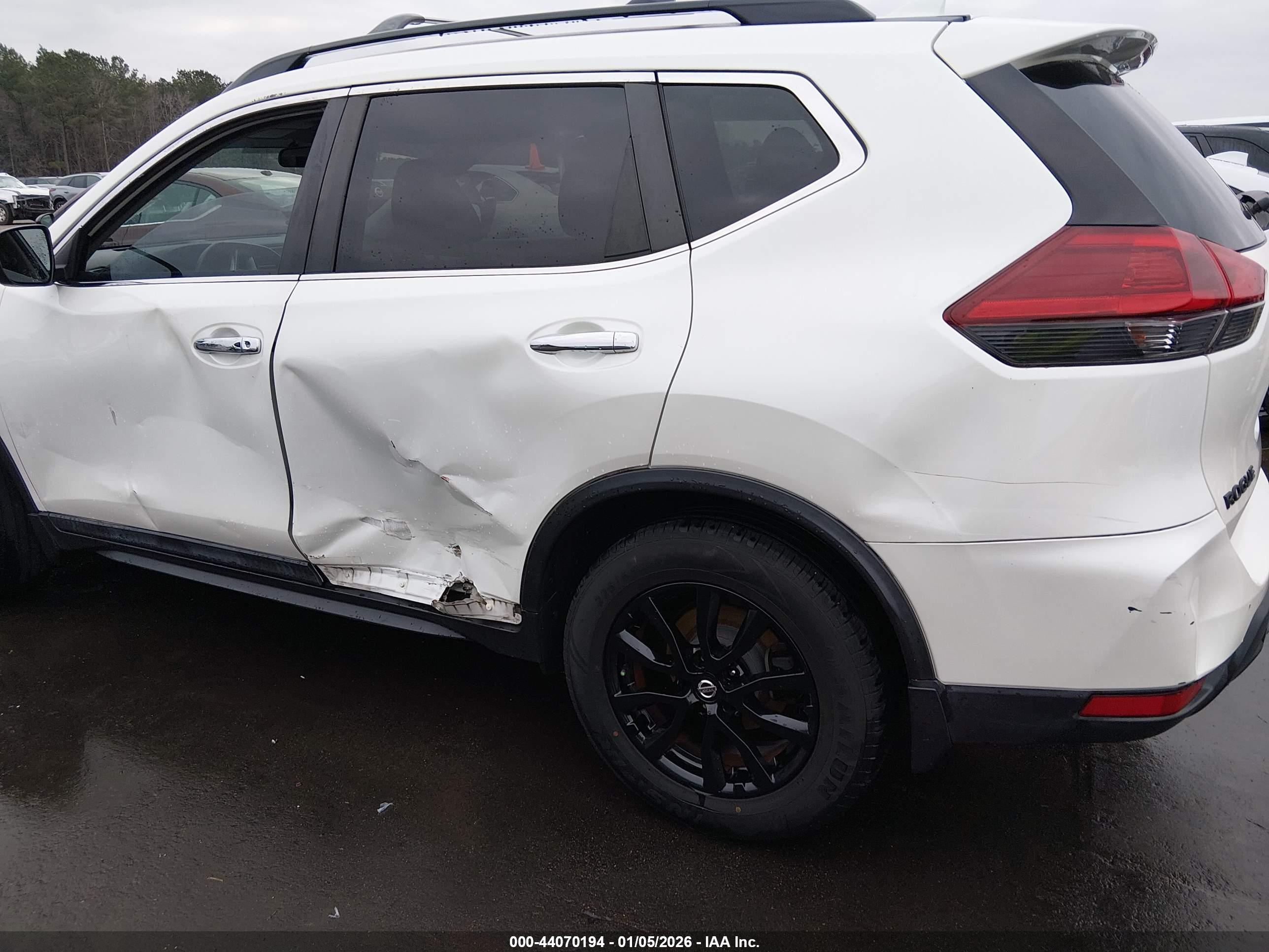 NISSAN ROGUE image 6