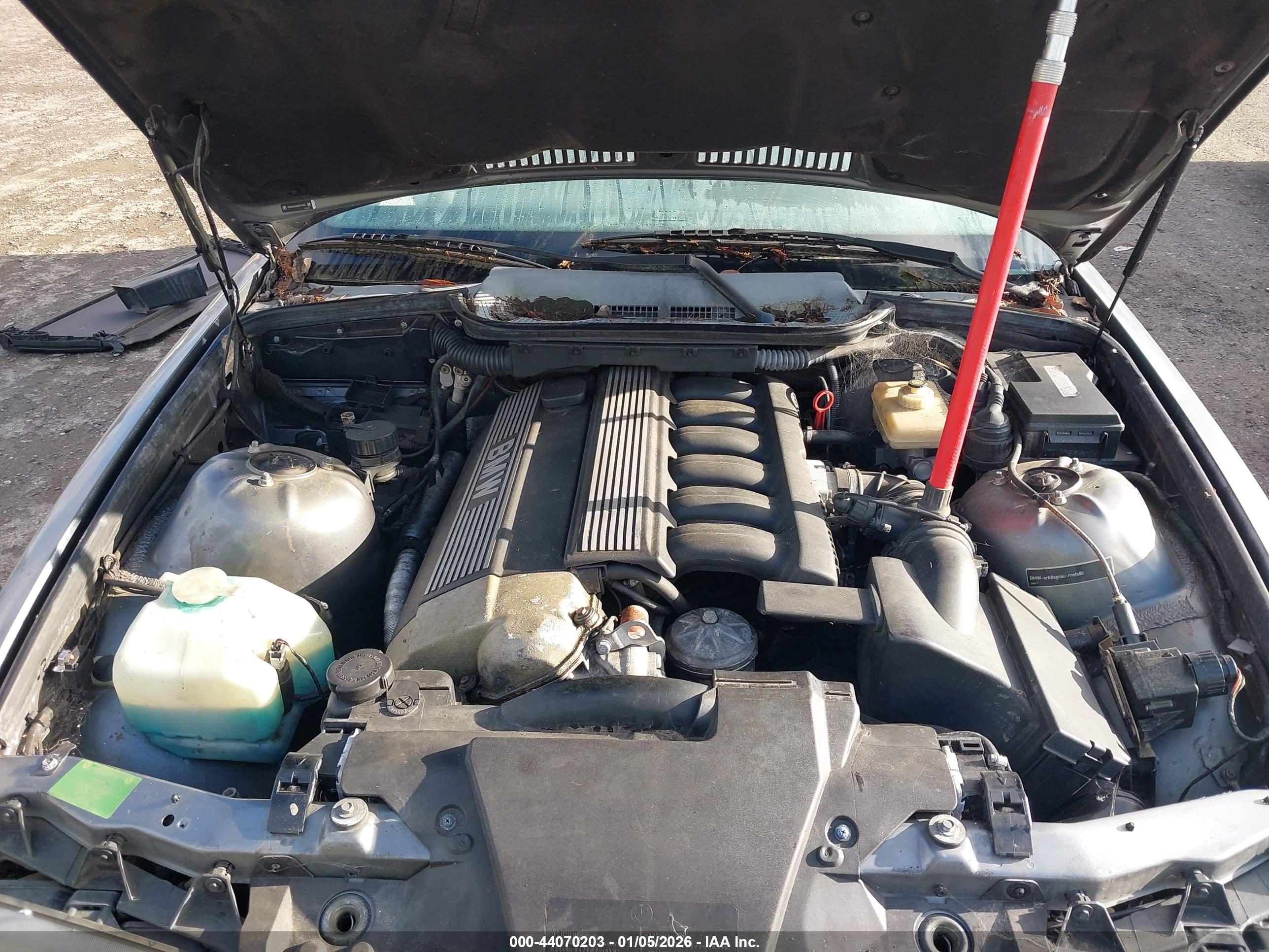 BMW 325 image 10