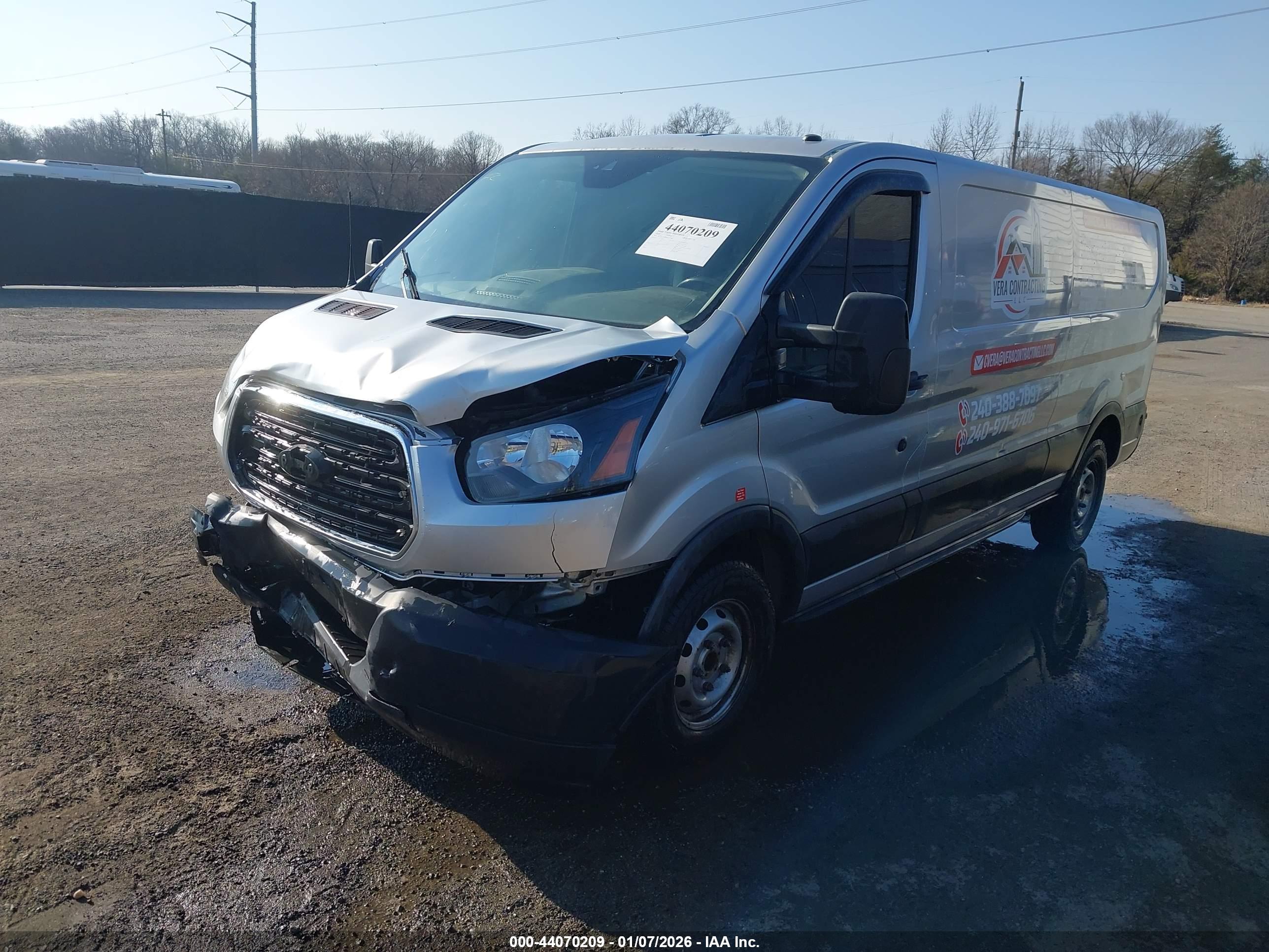FORD TRANSIT-150 image 2