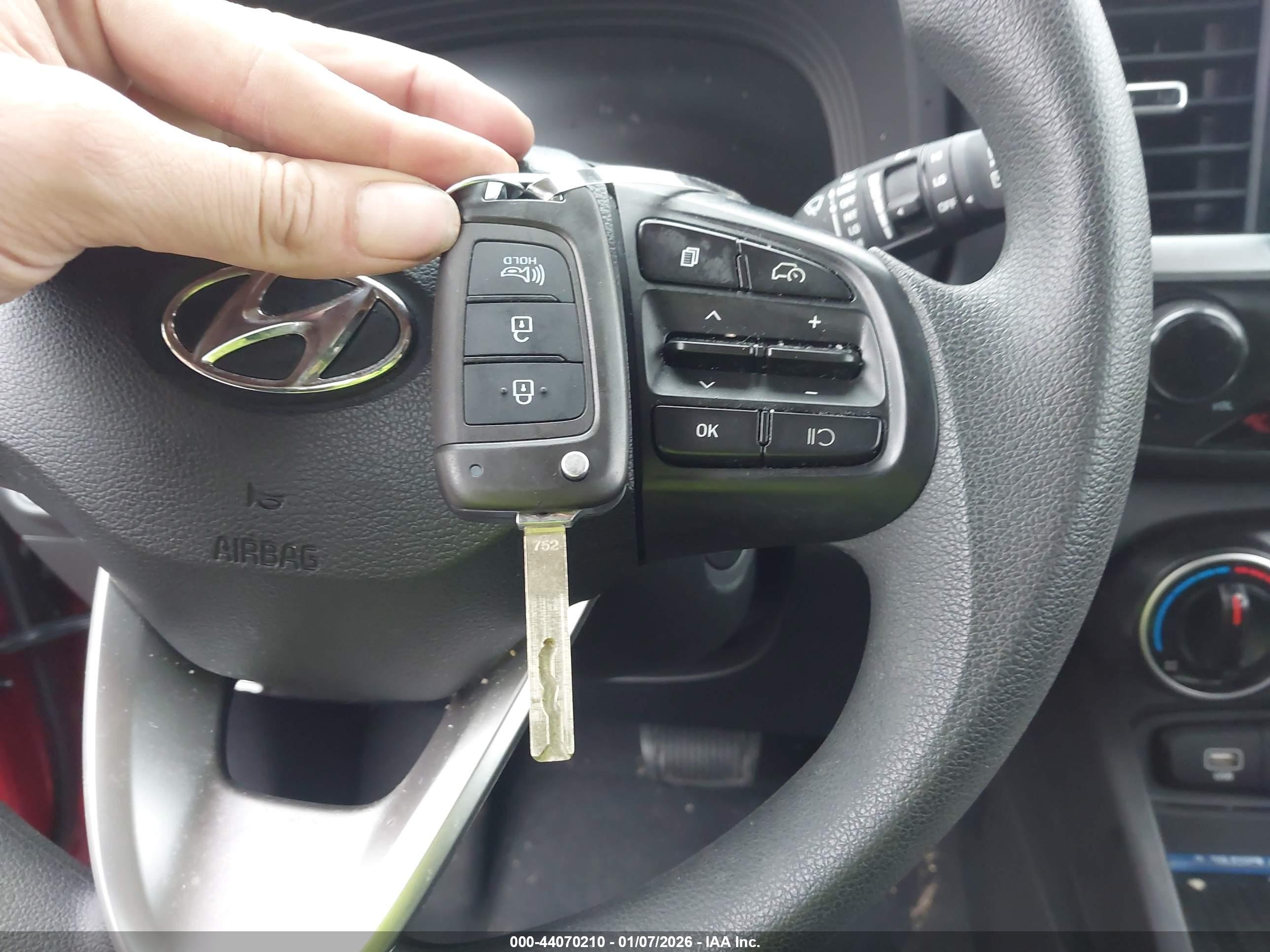 HYUNDAI VENUE image 11