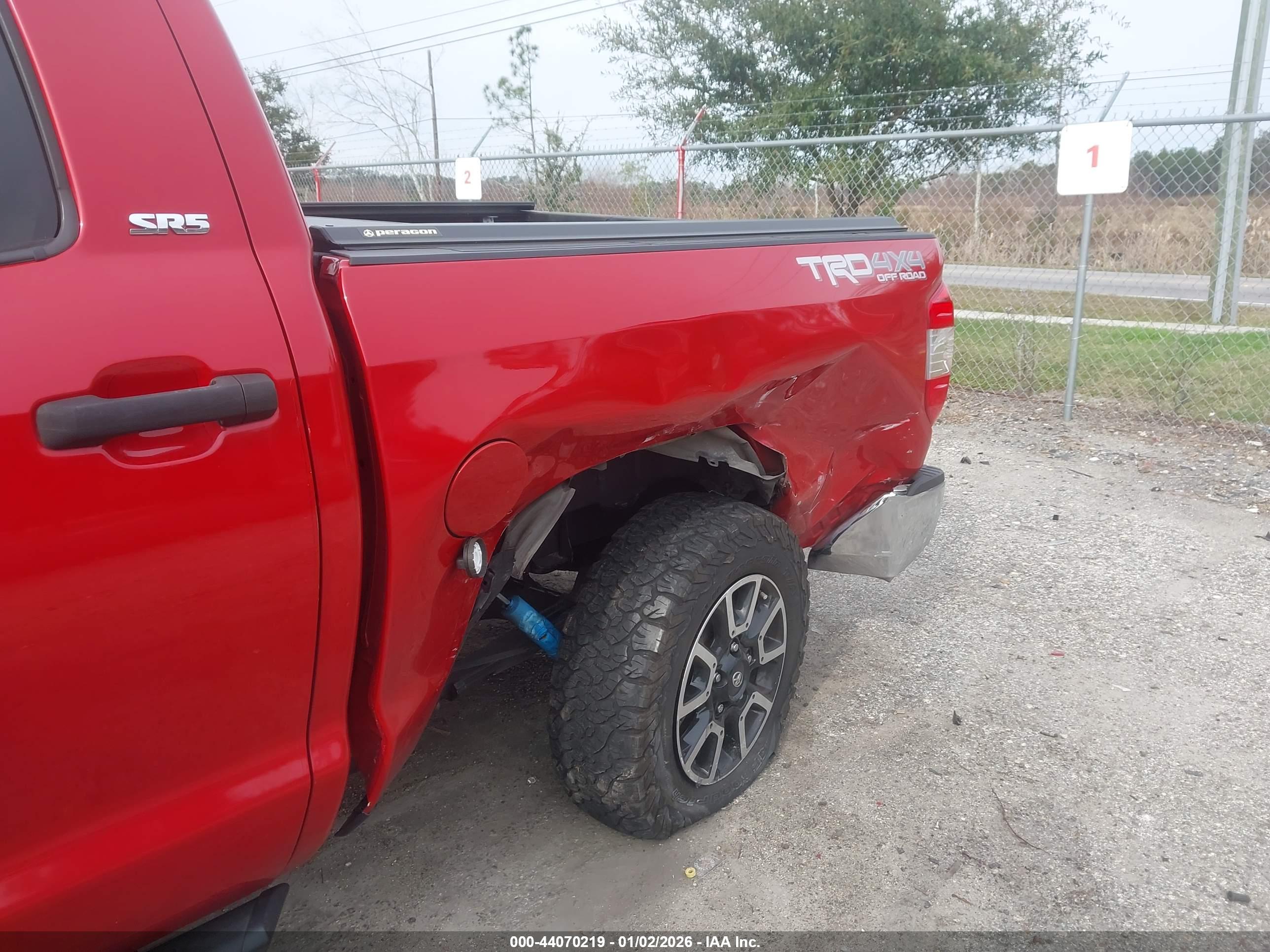 TOYOTA TUNDRA image 6
