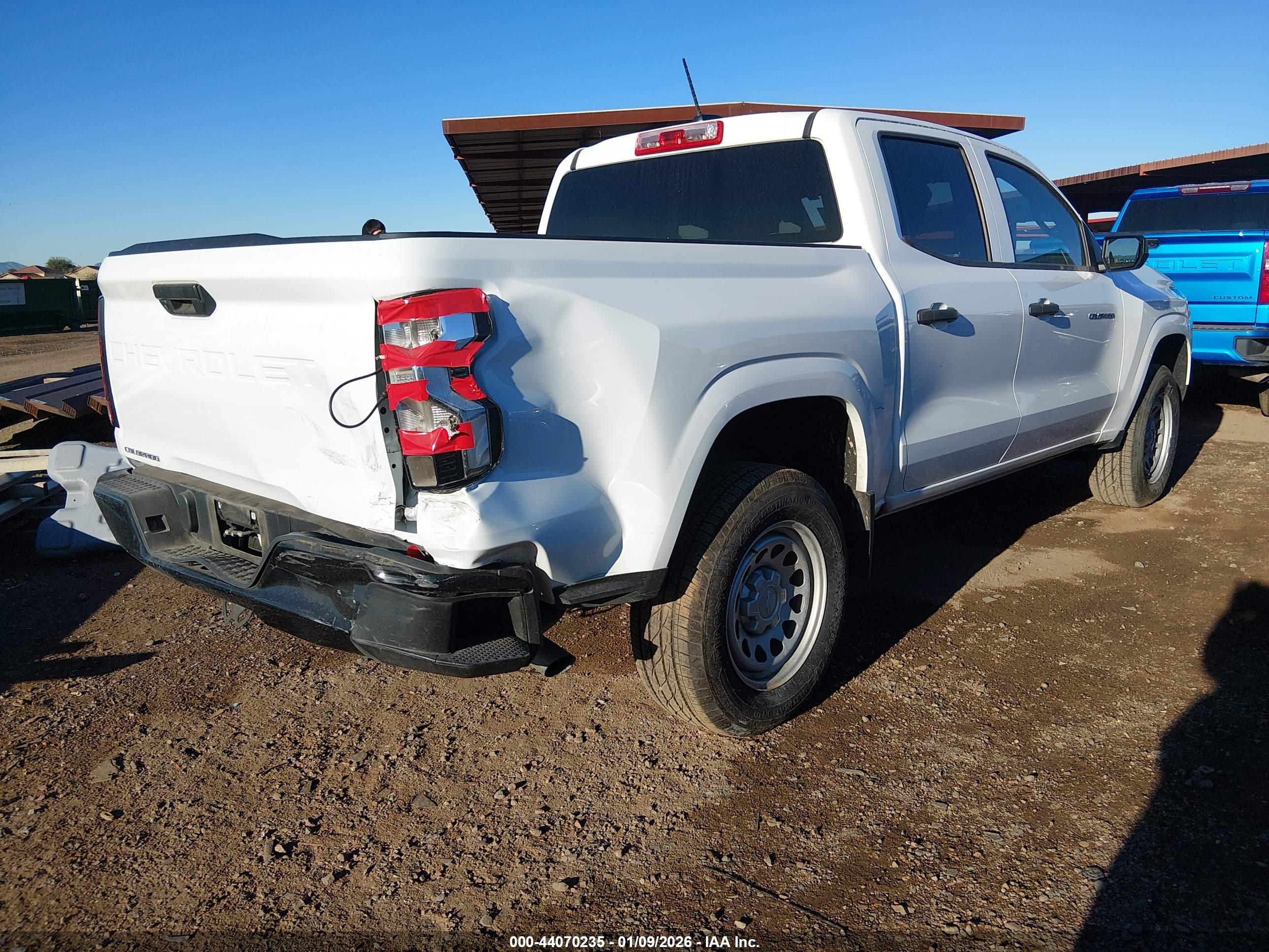 CHEVROLET COLORADO image 4
