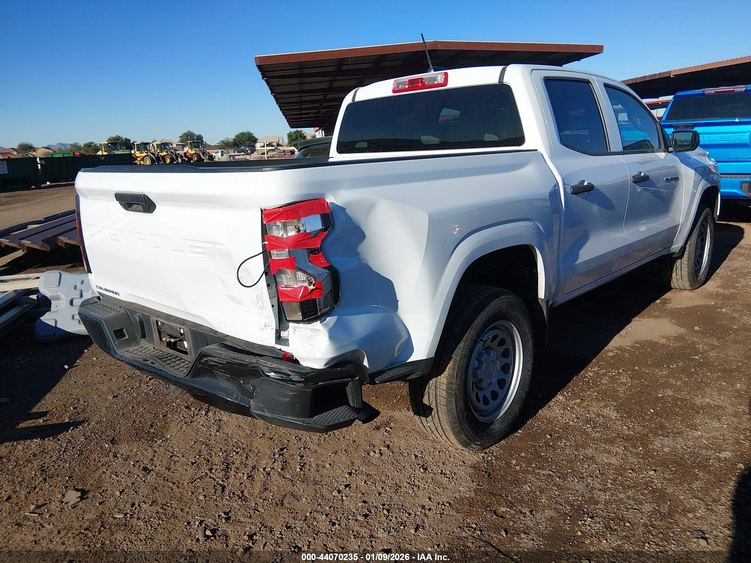 CHEVROLET COLORADO image 6