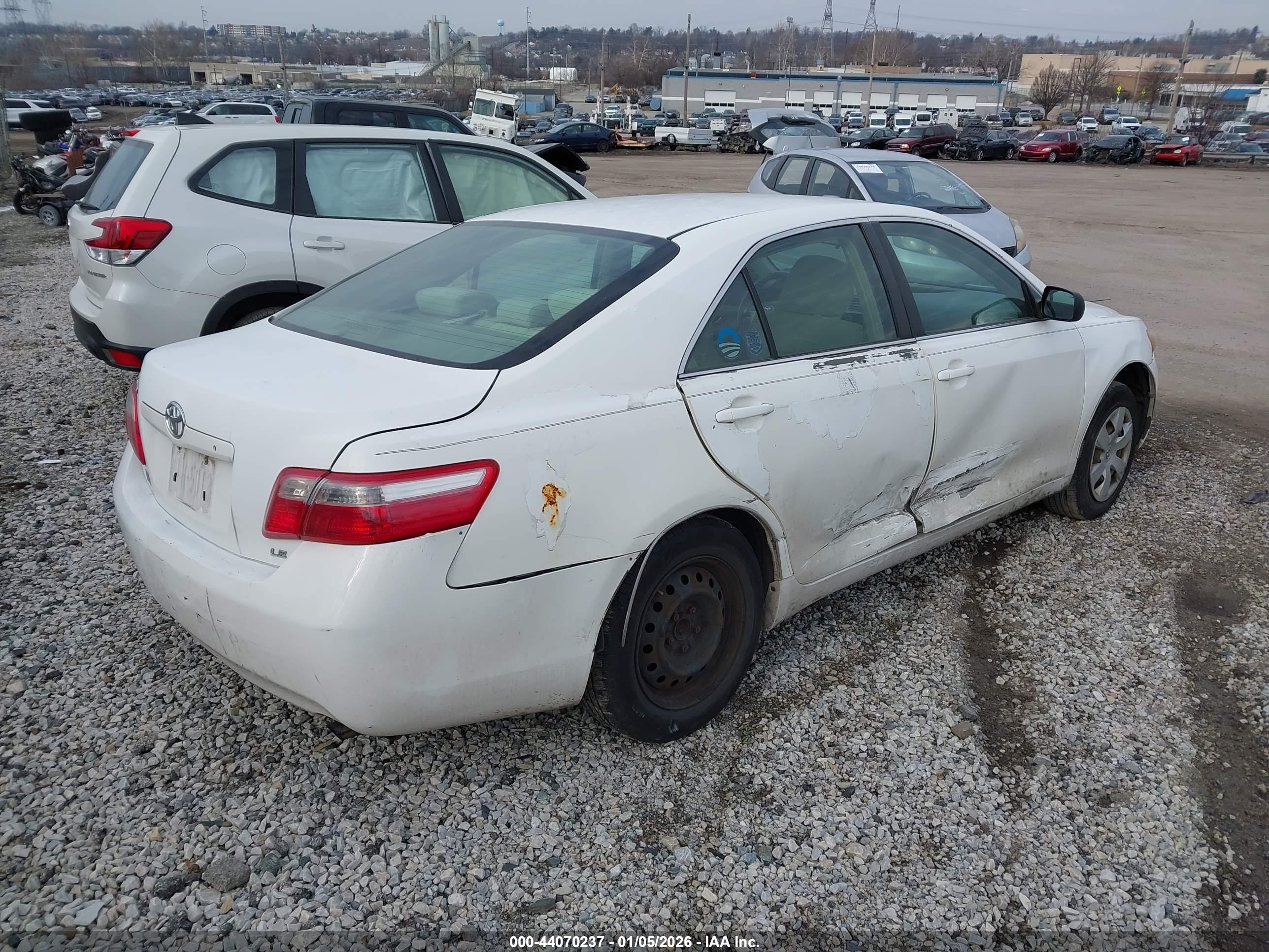 TOYOTA CAMRY image 4