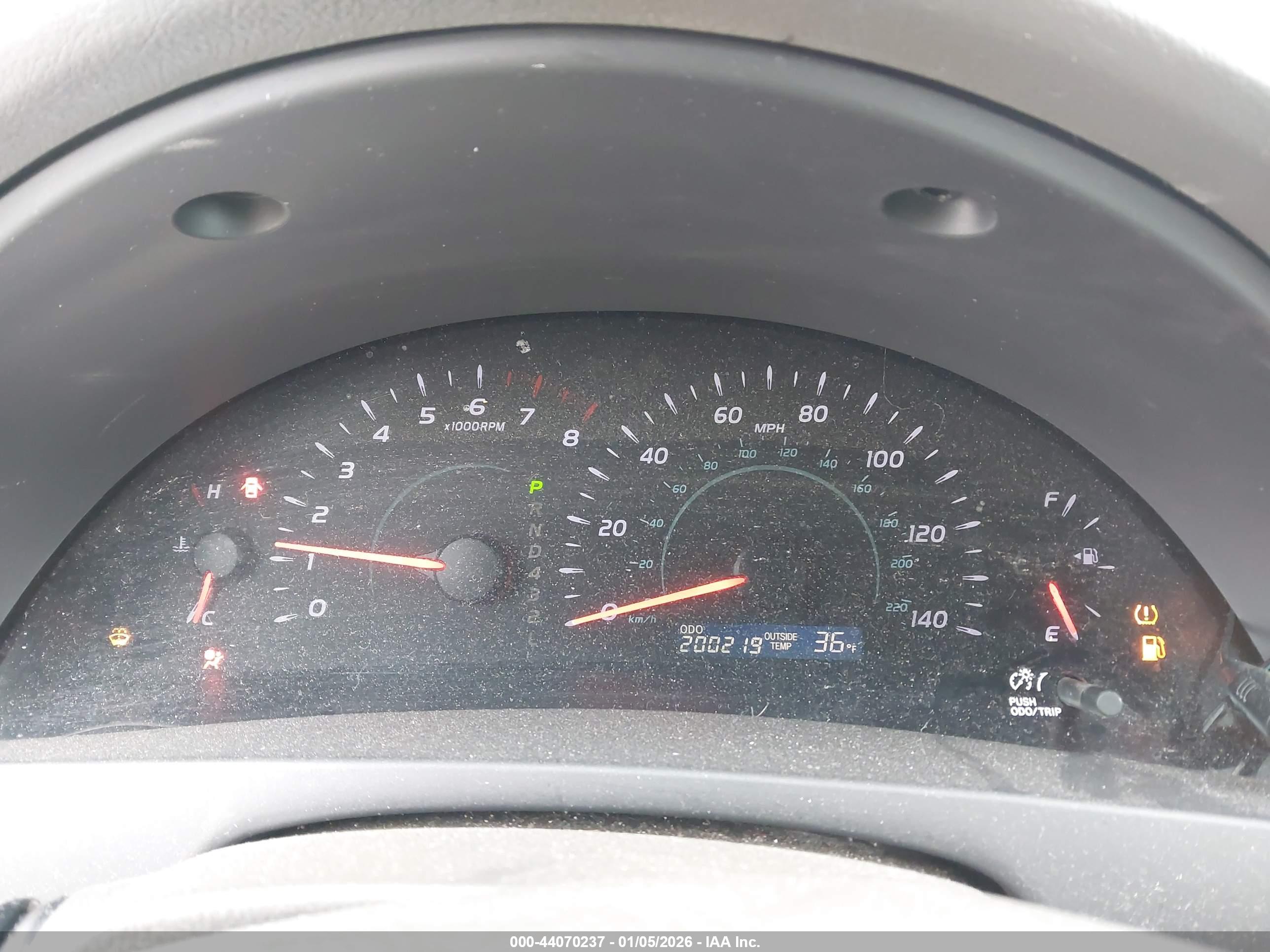 TOYOTA CAMRY image 7