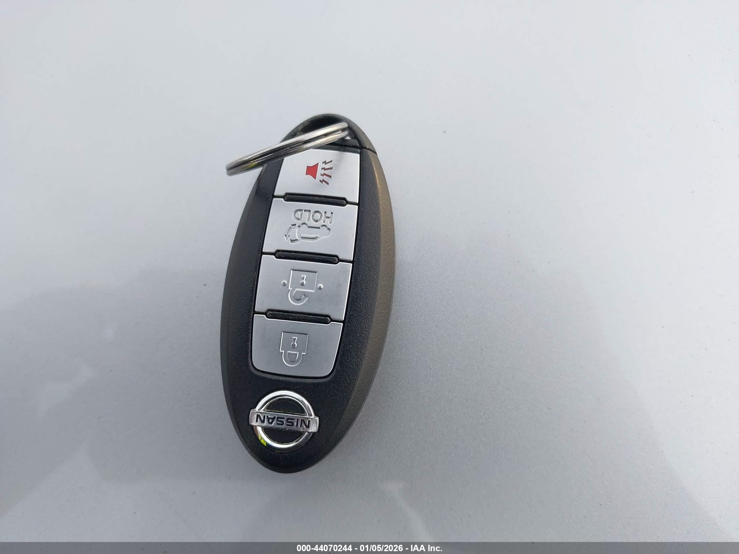 NISSAN ROGUE image 11