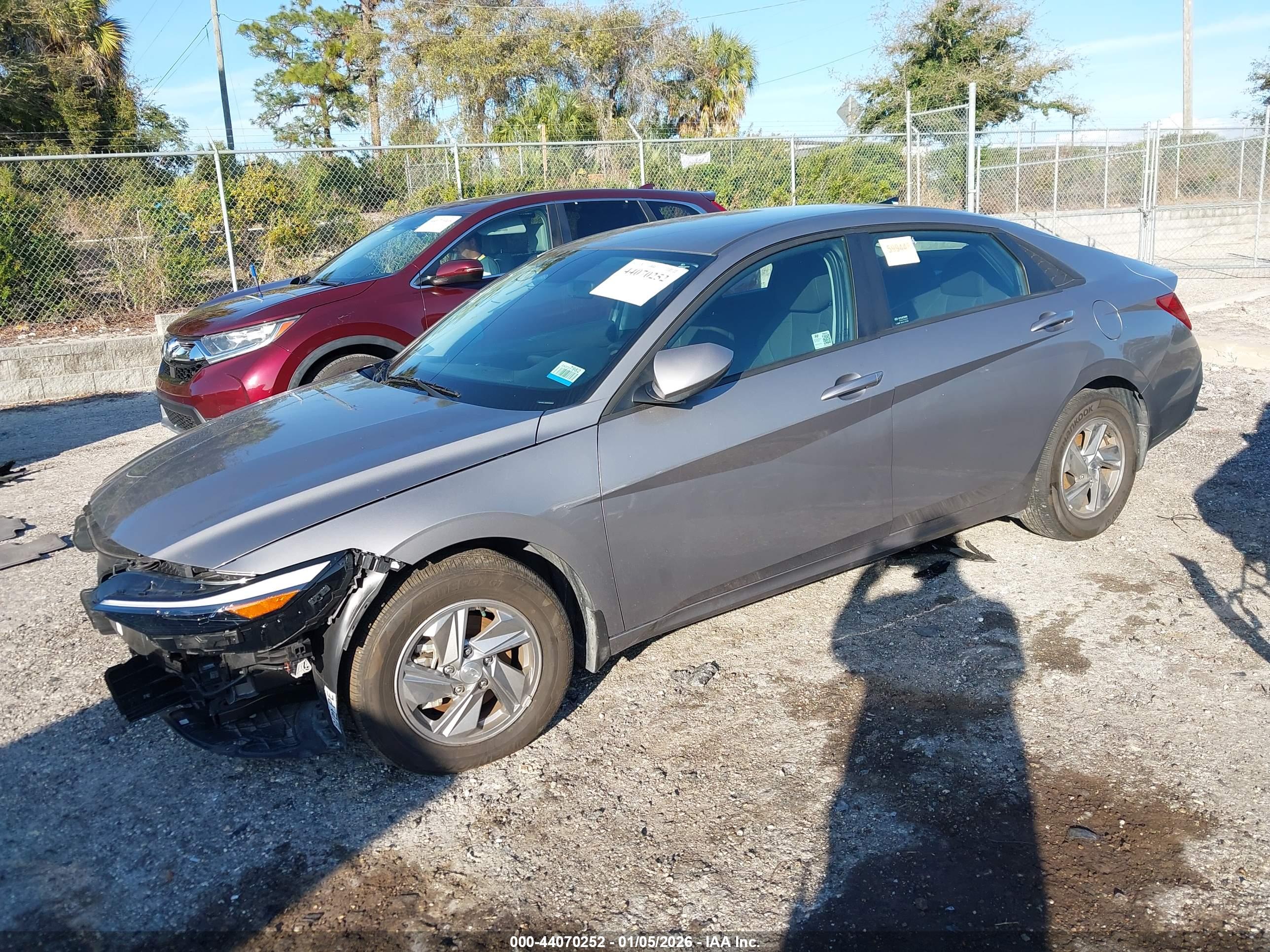 HYUNDAI ELANTRA image 2