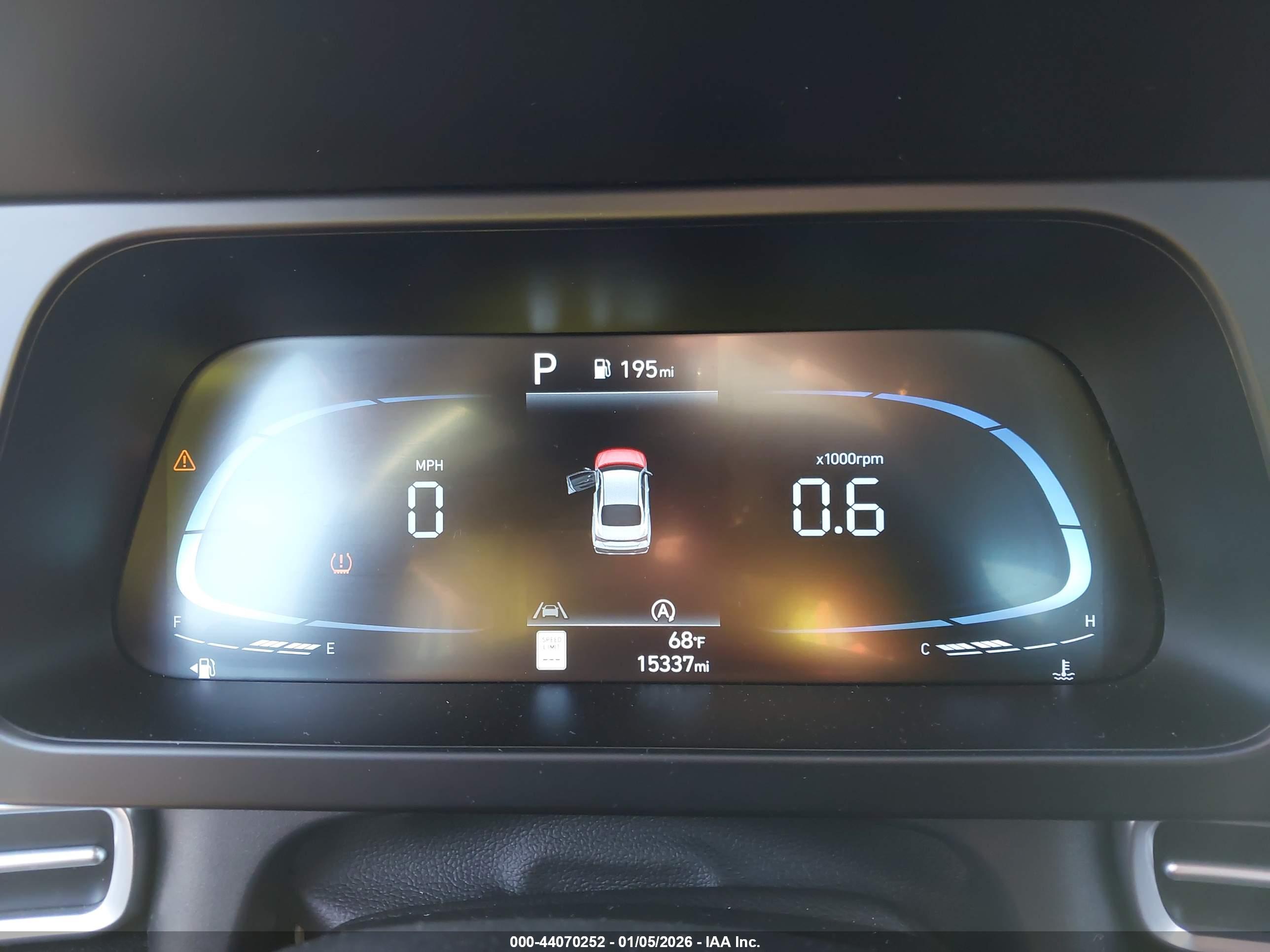 HYUNDAI ELANTRA image 7