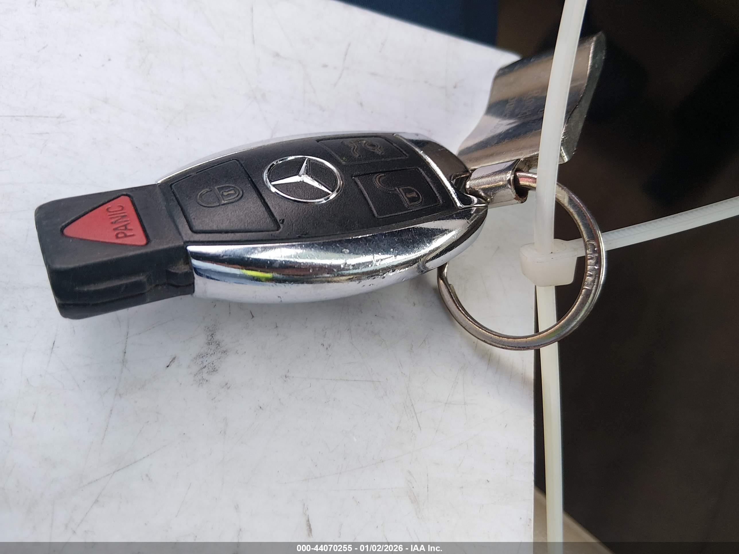 MERCEDES-BENZ R image 11