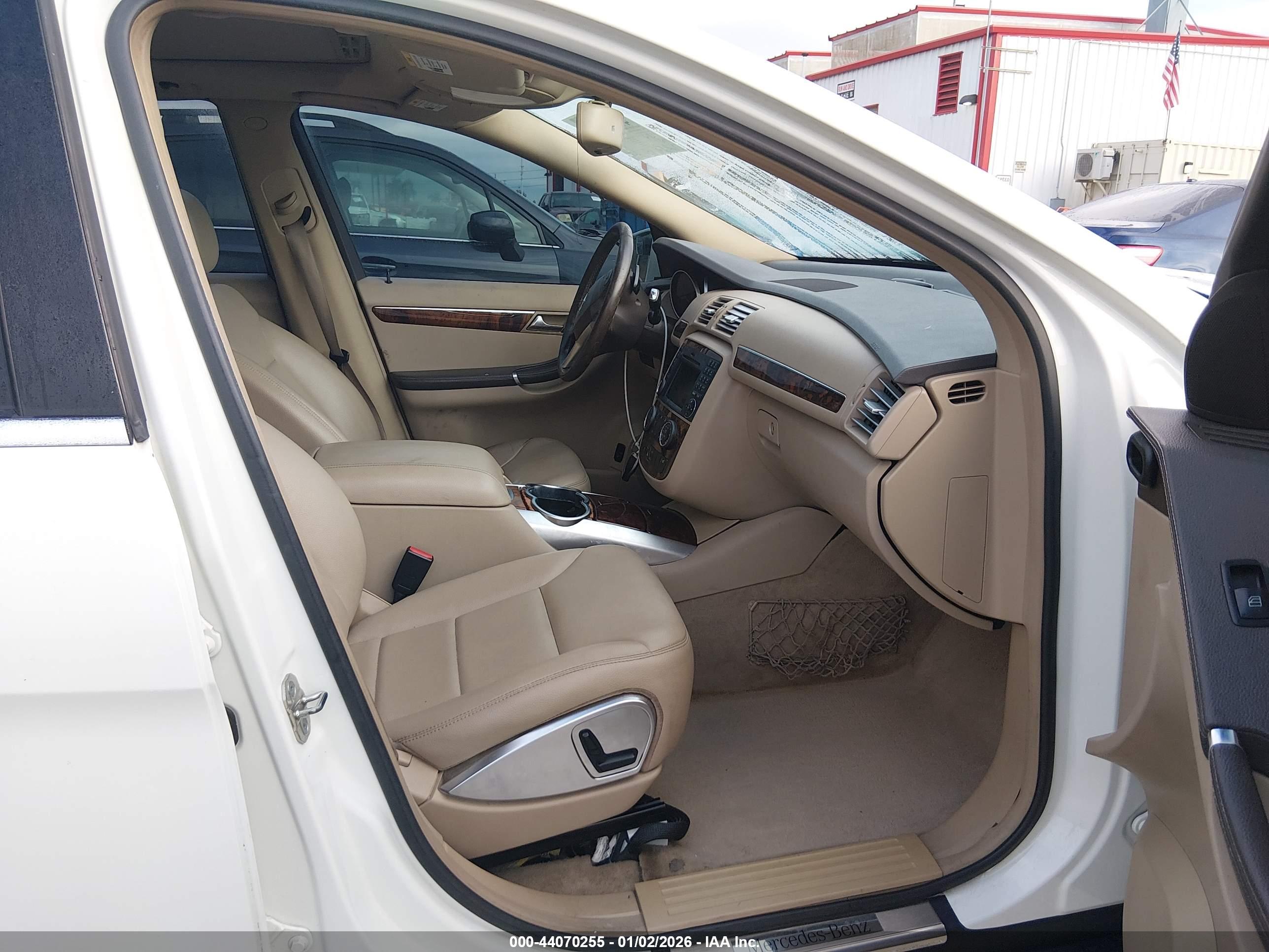 MERCEDES-BENZ R image 5