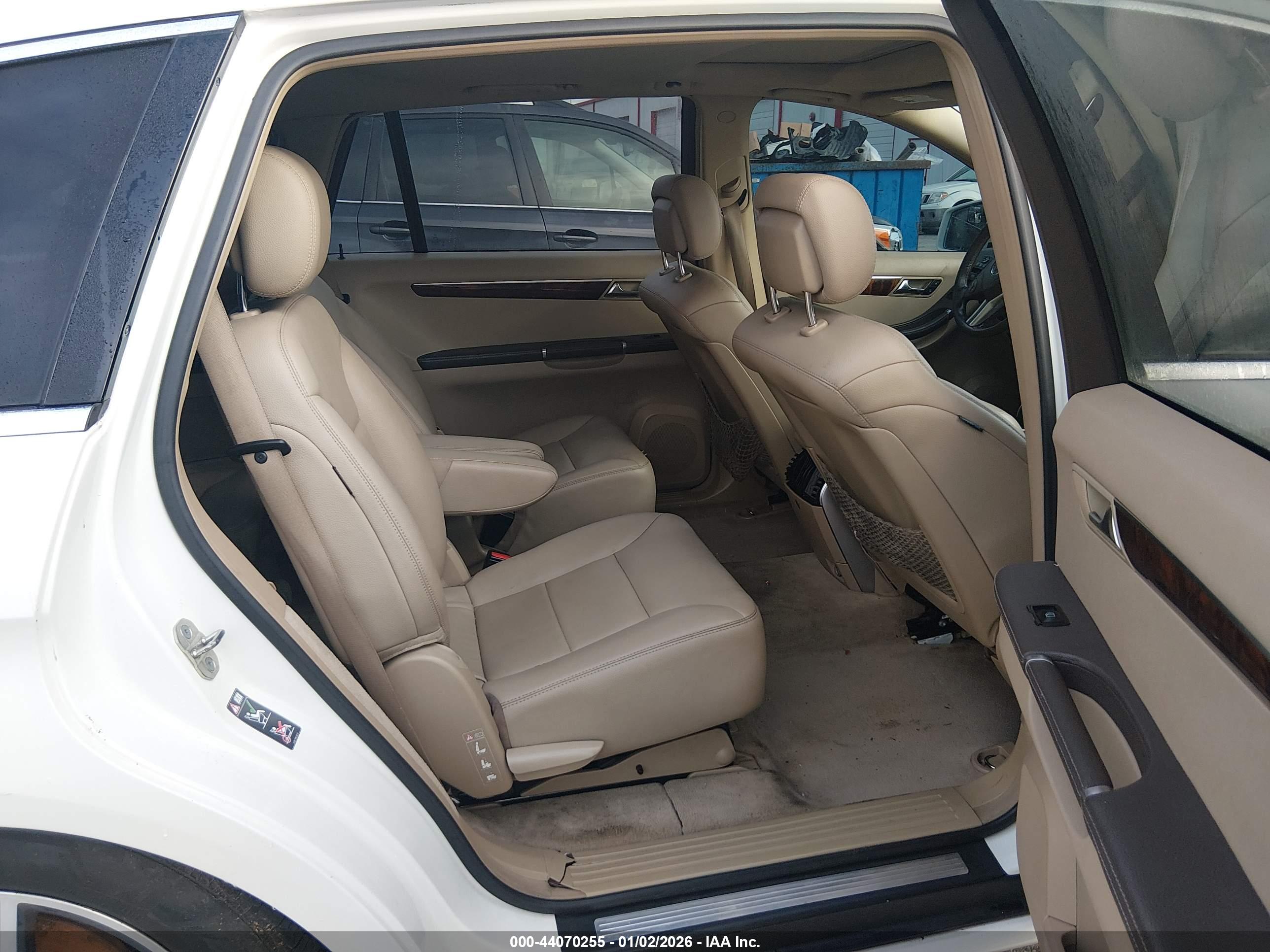 MERCEDES-BENZ R image 8