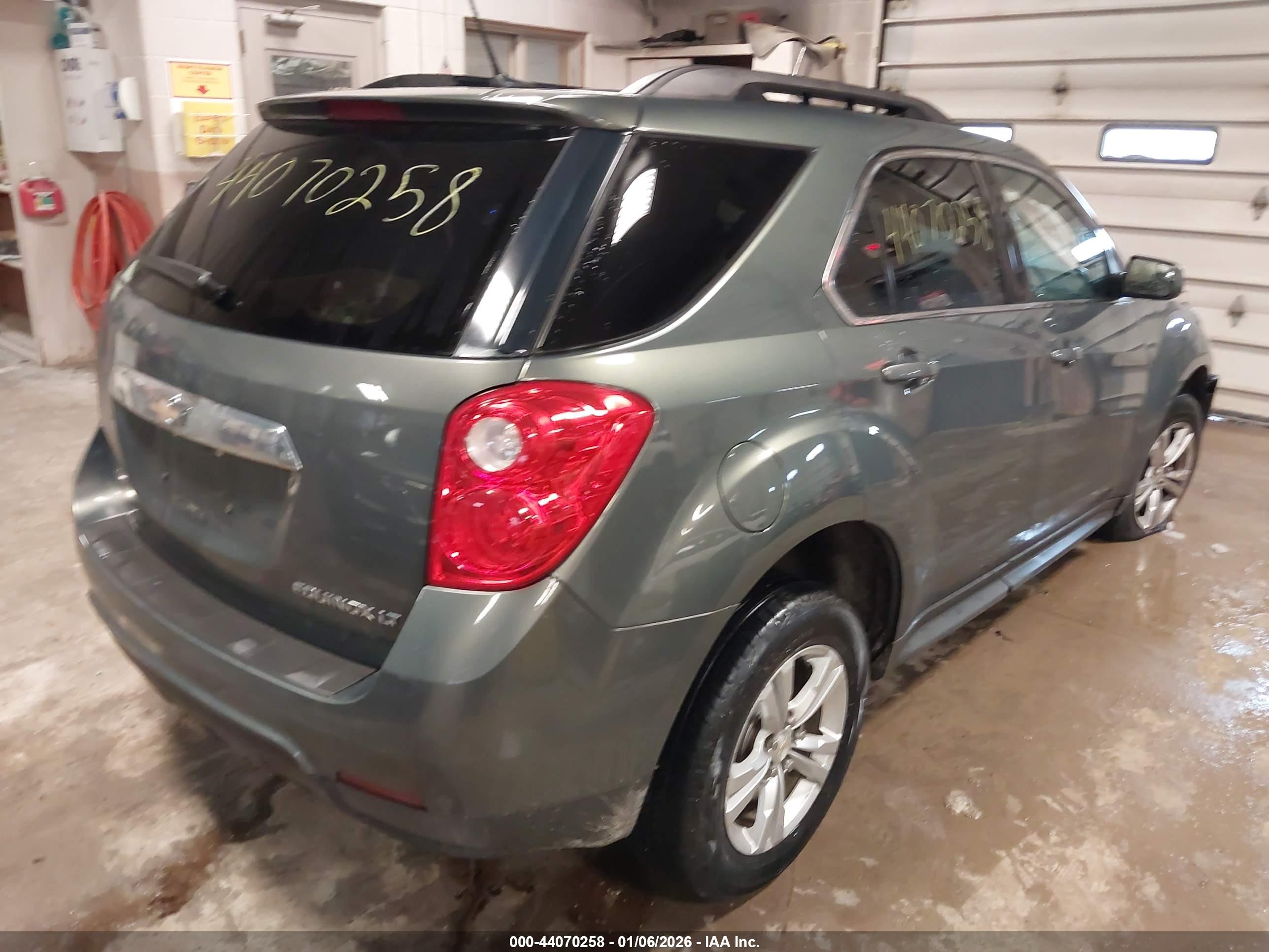 CHEVROLET EQUINOX image 4