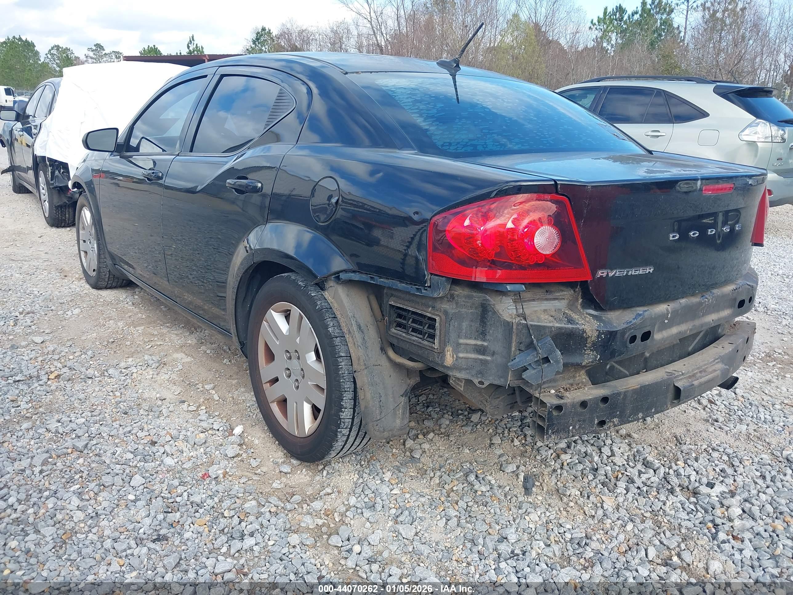 DODGE AVENGER image 3