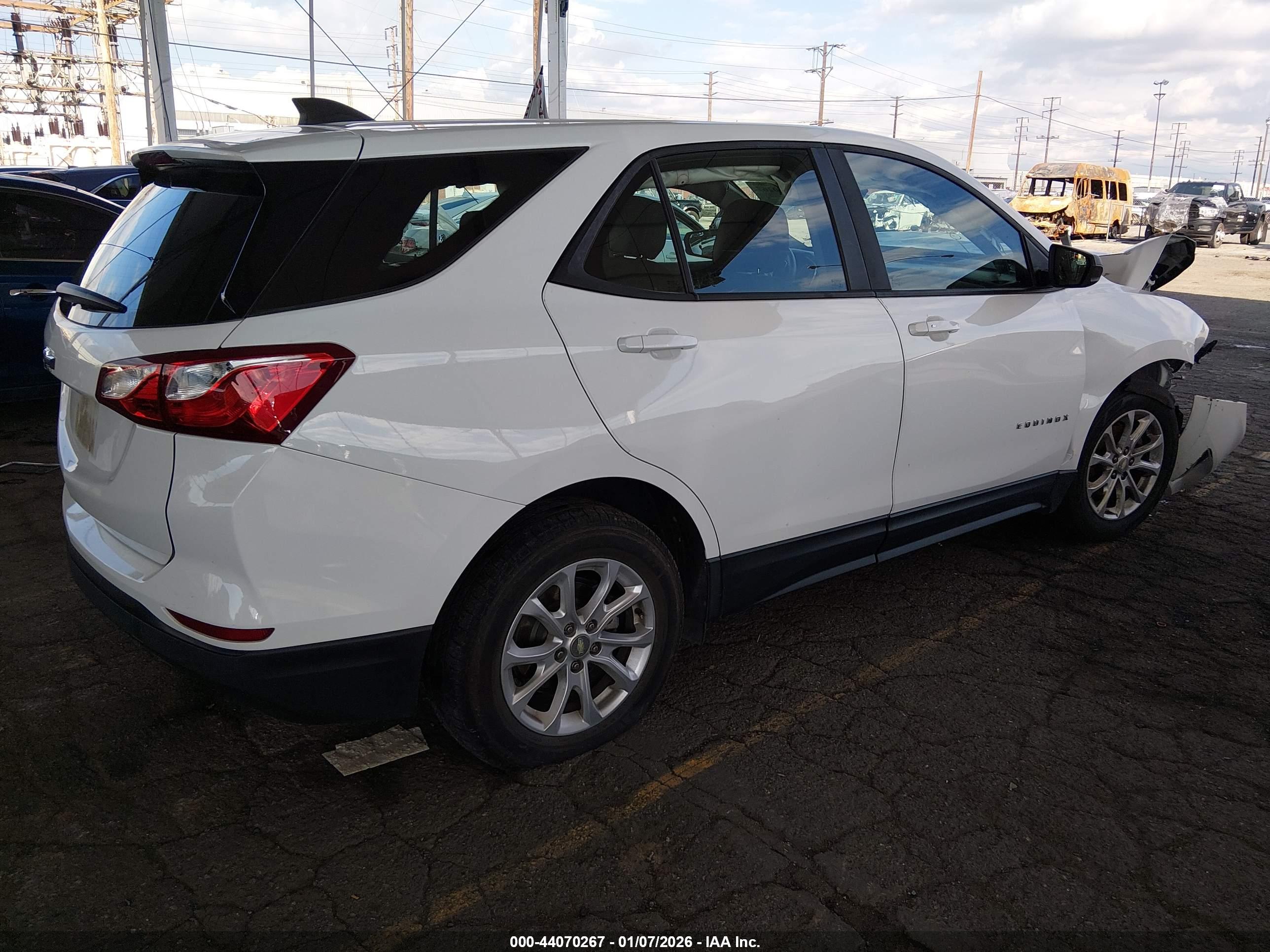 CHEVROLET EQUINOX image 4