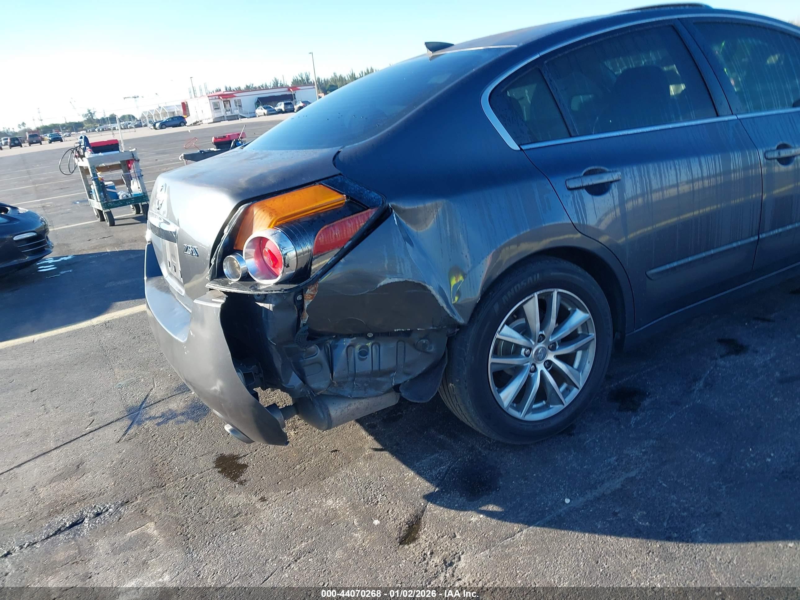 NISSAN ALTIMA image 6