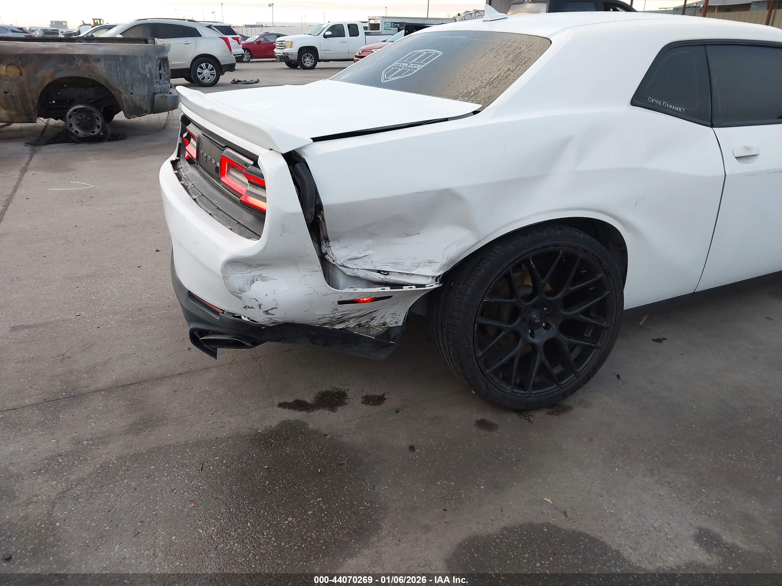 DODGE CHALLENGER image 6